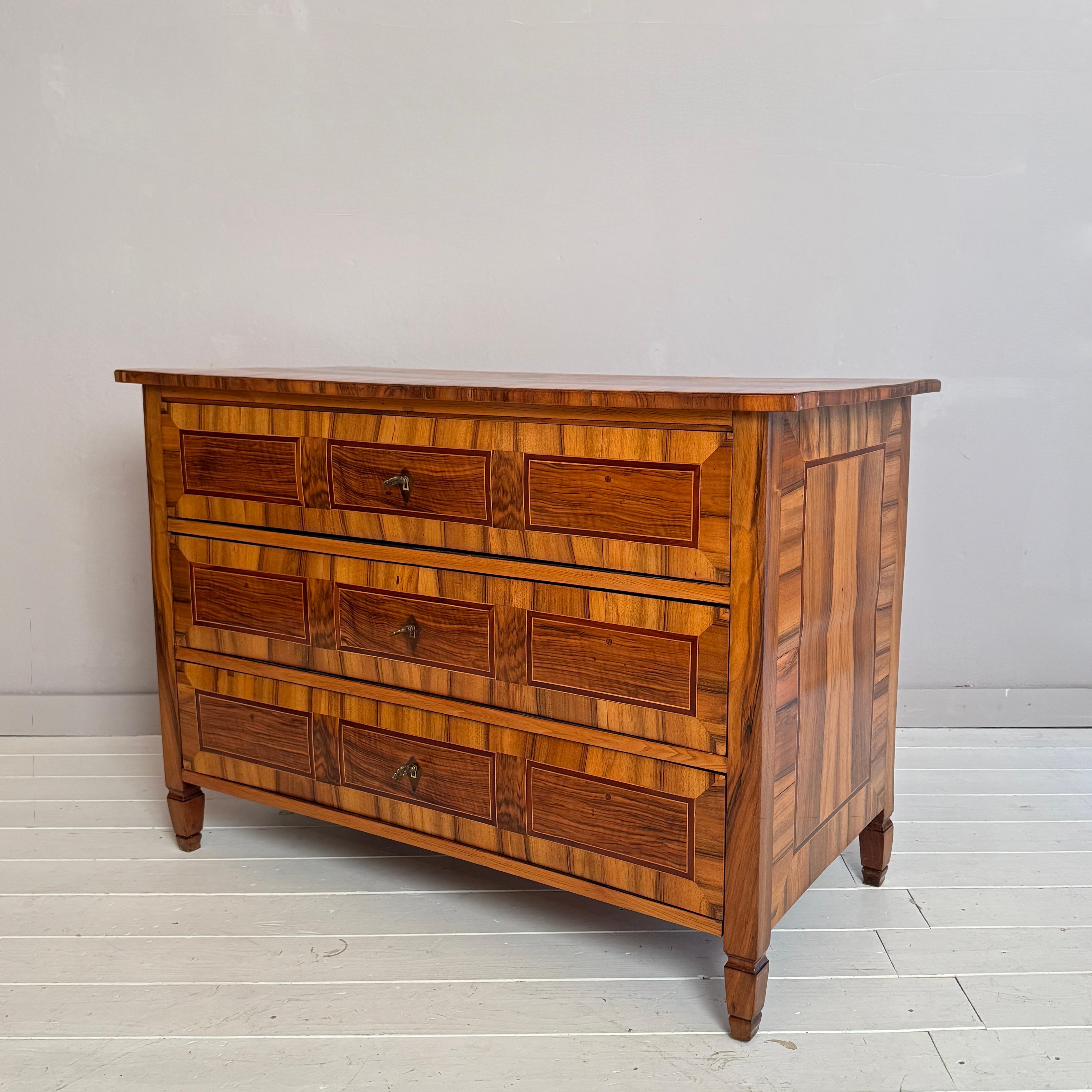 German Louis XVI Walnut Commode with Geometric Inlays, Circa 1780 For Sale 1