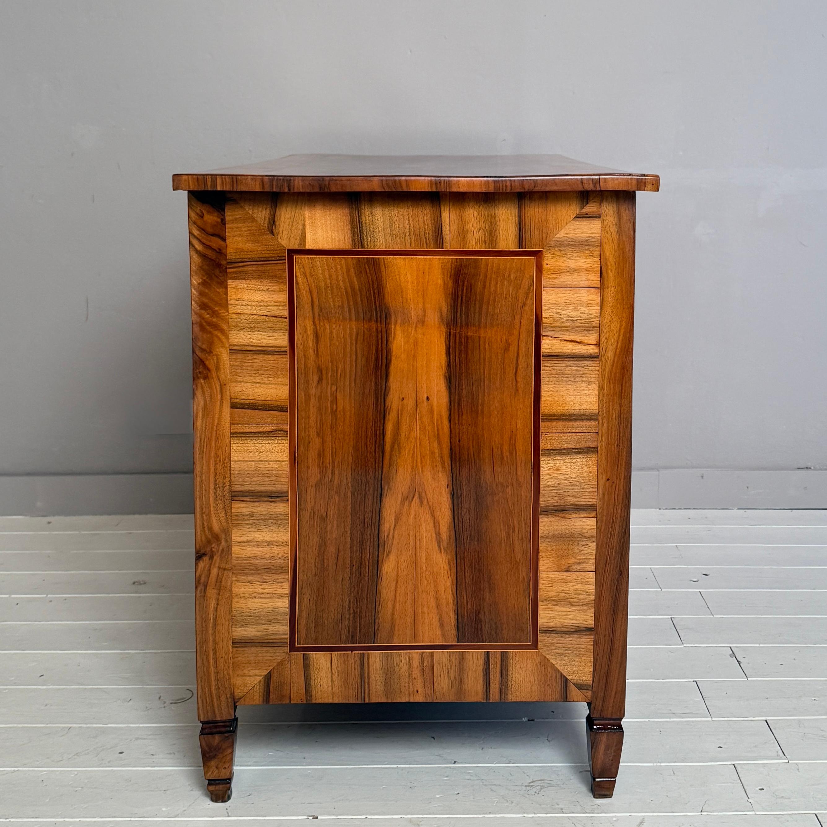 German Louis XVI Walnut Commode with Geometric Inlays, Circa 1780 For Sale 2