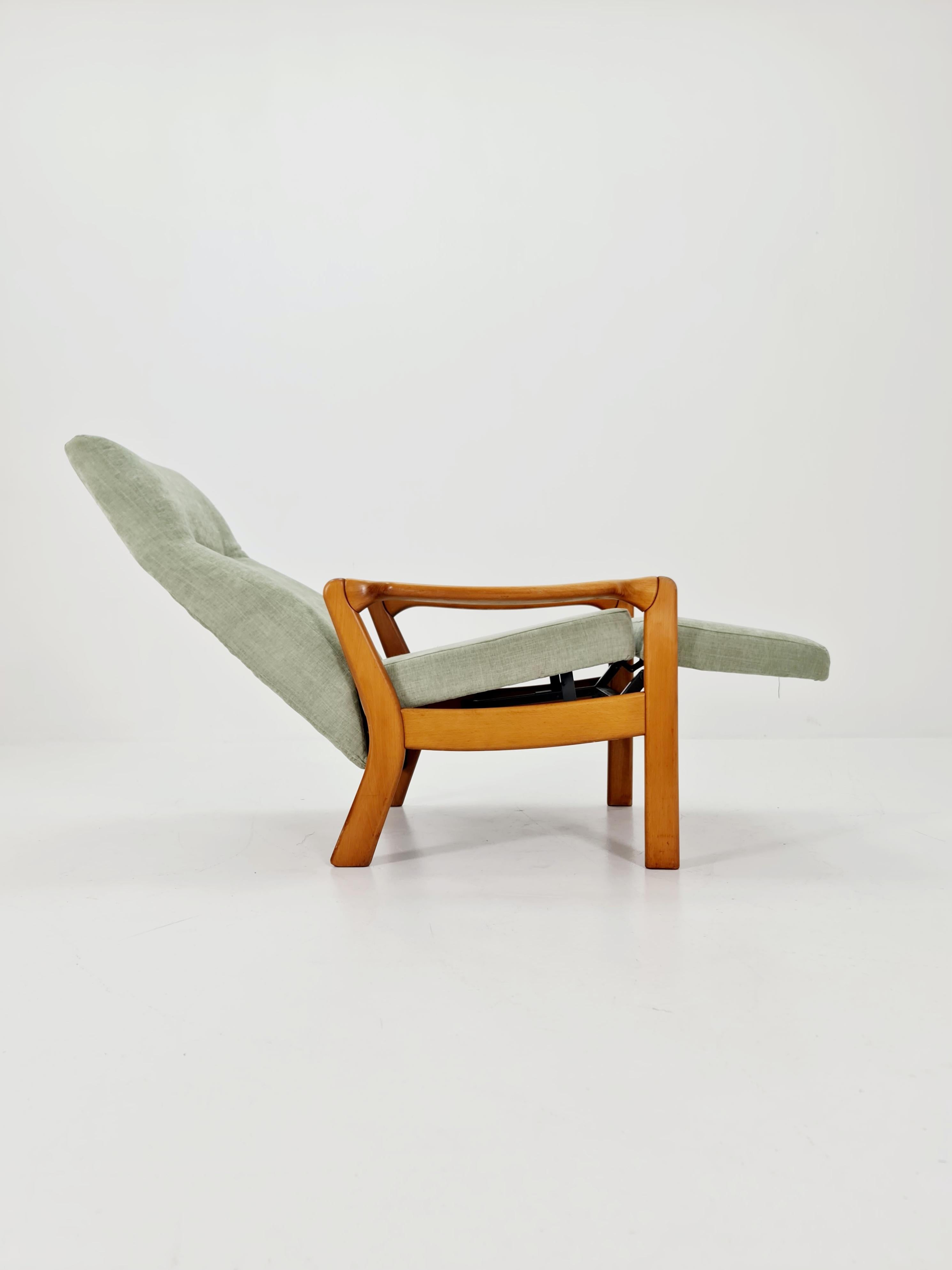 Mid-Century Modern Chaise longue allemande avec repose-pieds, années 1950 en vente