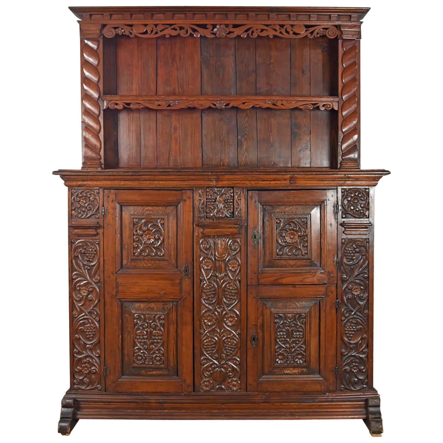 German / Lower Rhine 18th Century Carved Pine Cabinet with Dish-Rack