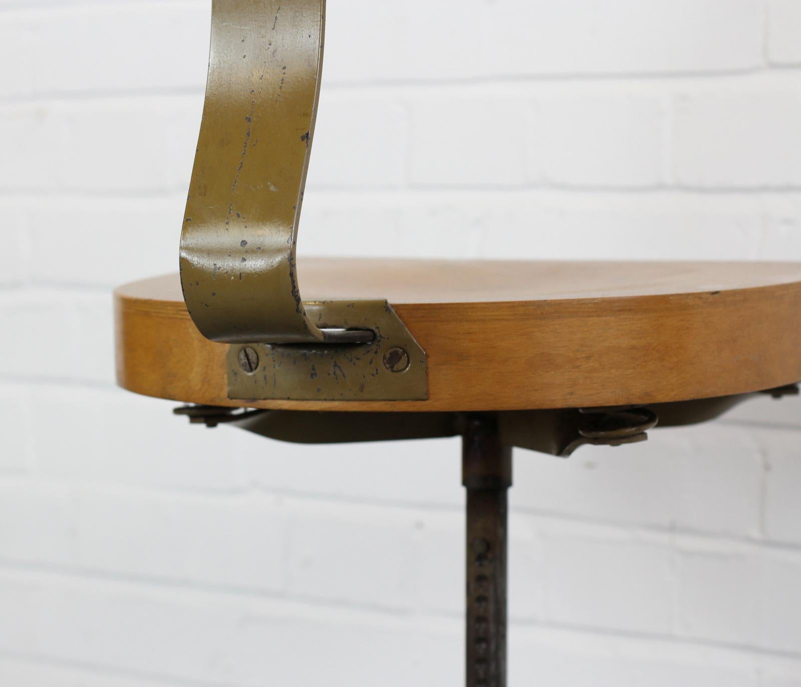 Mid-20th Century German Machinists Chair by Polstergleich, circa 1940s