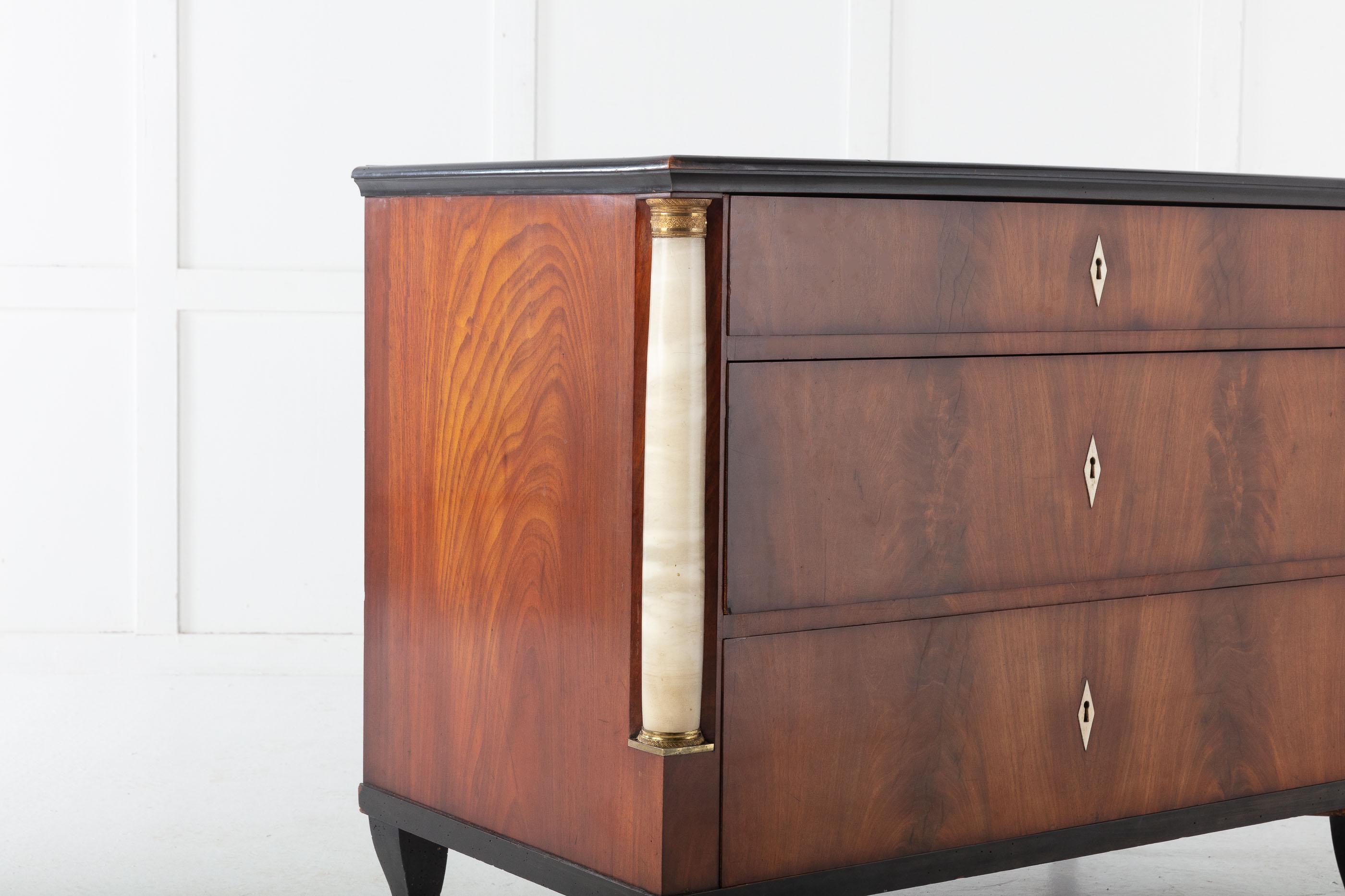 German Mahogany Biedermeier Chest, circa 1820 In Good Condition In Gloucestershire, GB