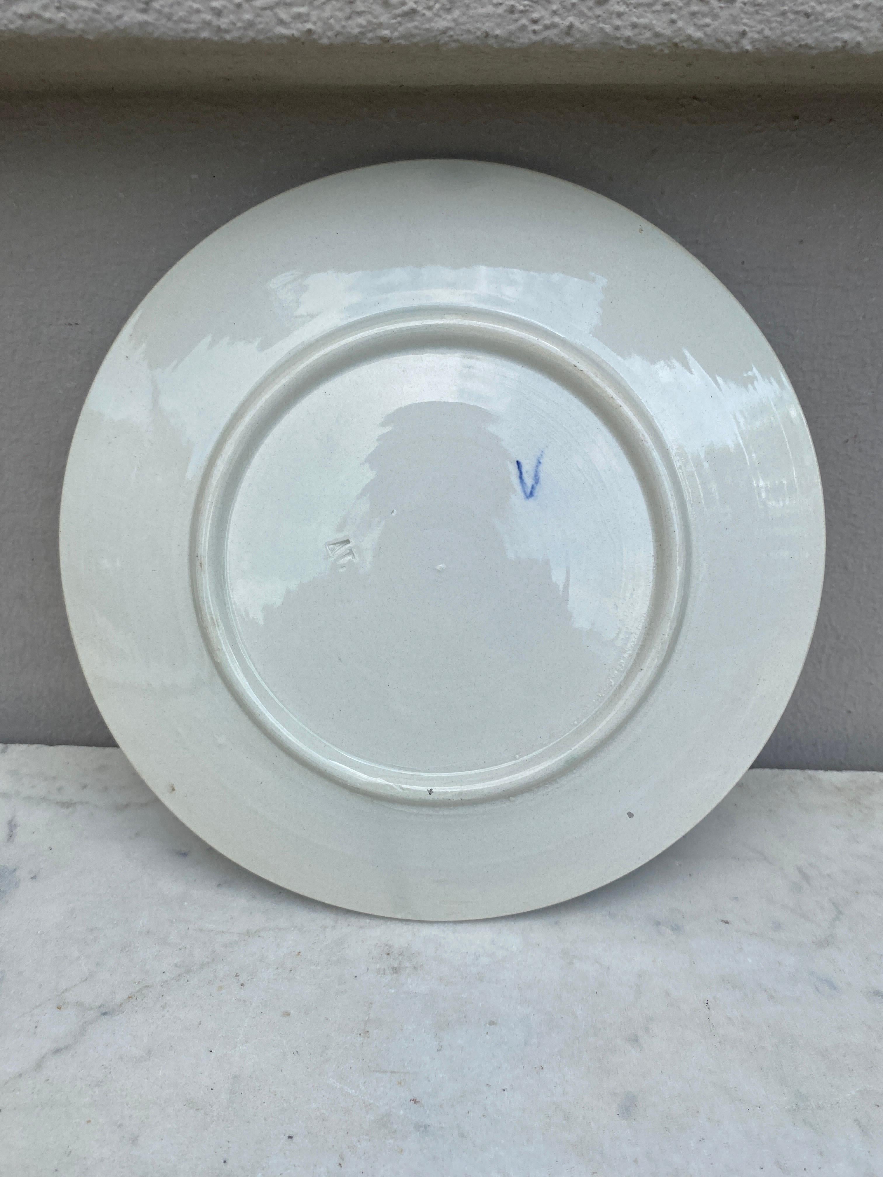 Aesthetic Movement German Majolica Bird Plate, circa 1900 For Sale