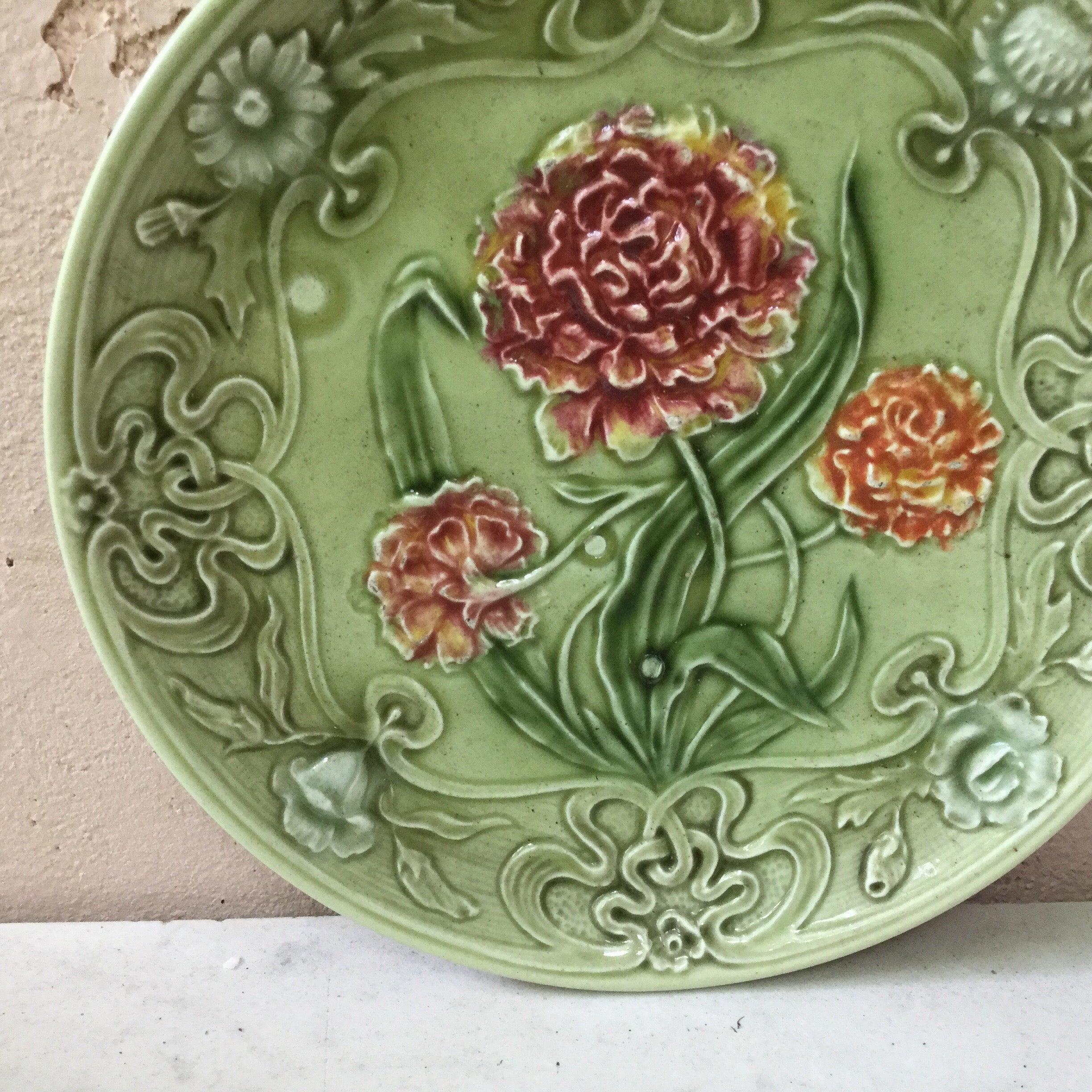 German Majolica flowers plate, circa 1900, Art Nouveau period and style.