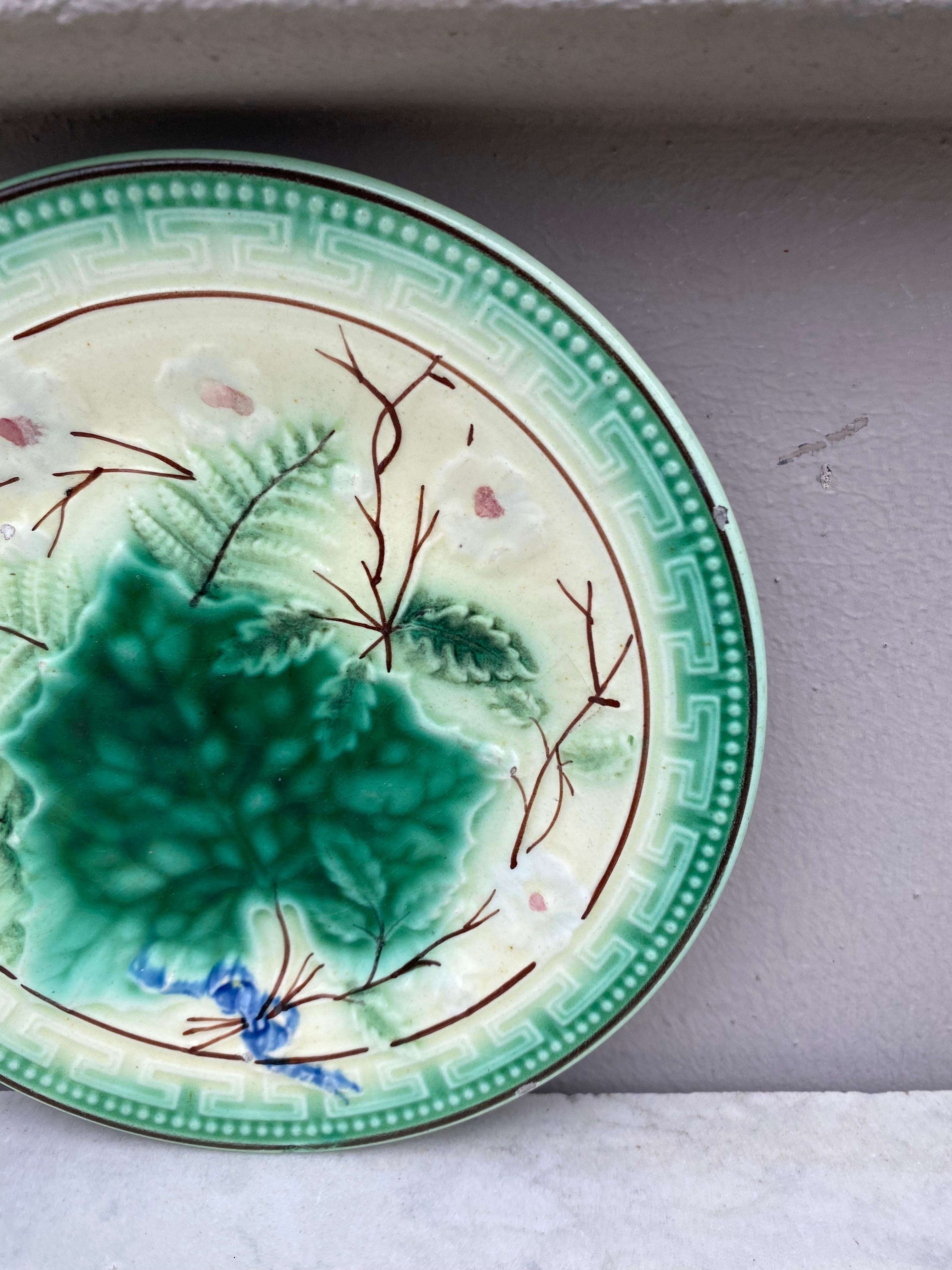 German Majolica Leaves Plate Zell, circa 1890 In Good Condition For Sale In Austin, TX