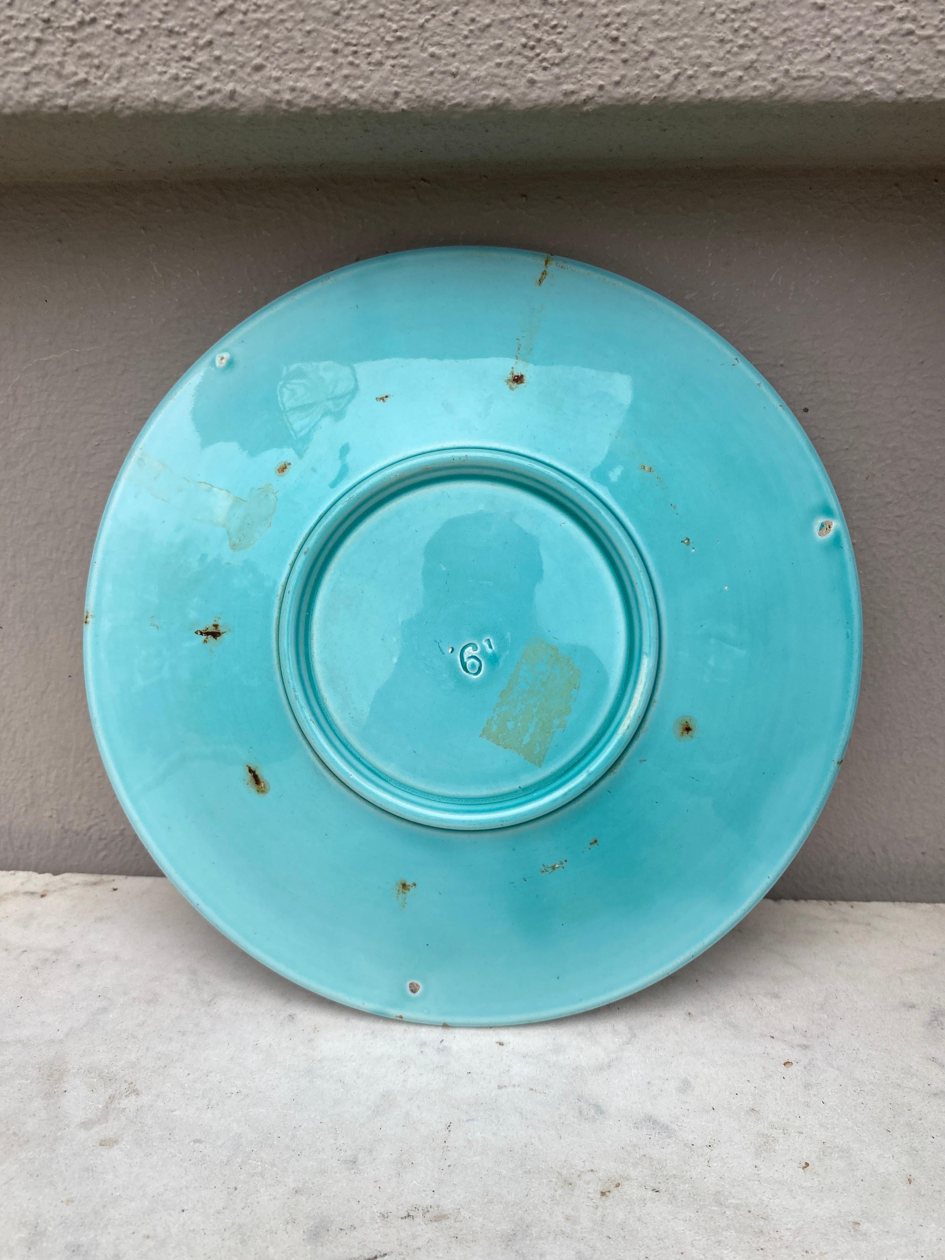 Rustic German Majolica Leaves Plate circa 1890 For Sale