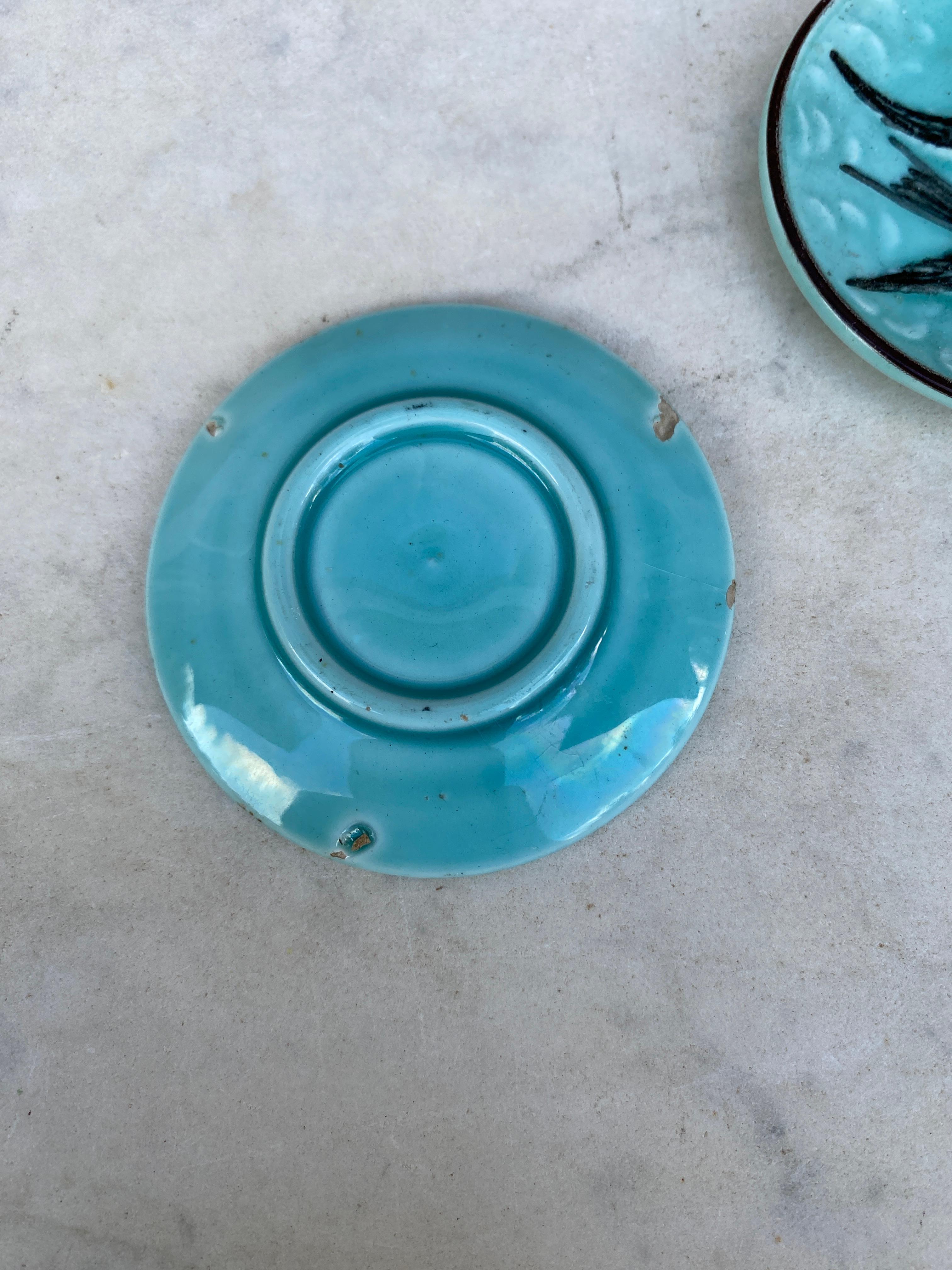 Deutsche Majolika Schwalbe Butterdose, um 1900 im Zustand „Gut“ im Angebot in Austin, TX