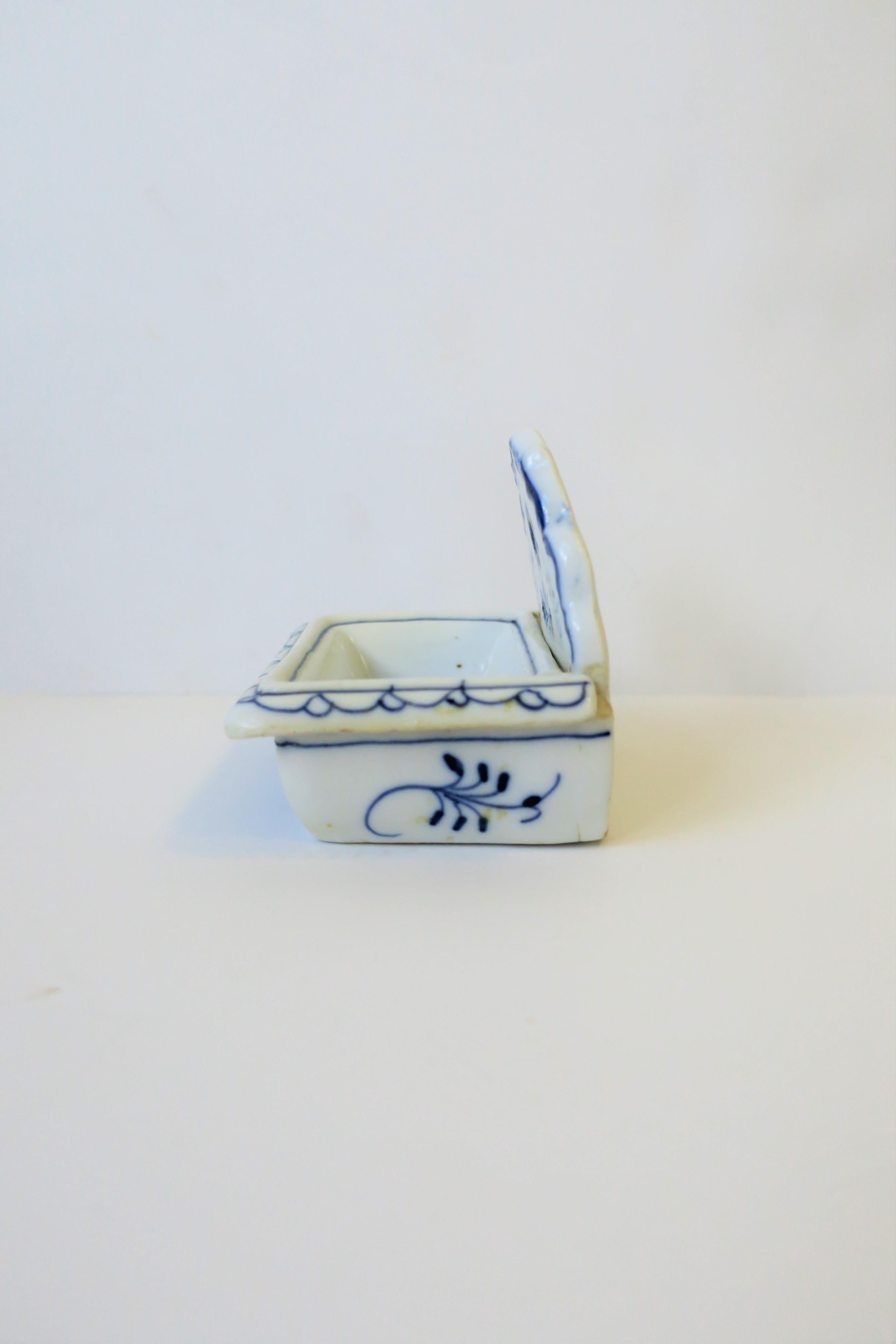 Glazed German Meissen Style Blue and White Porcelain Soap Dish