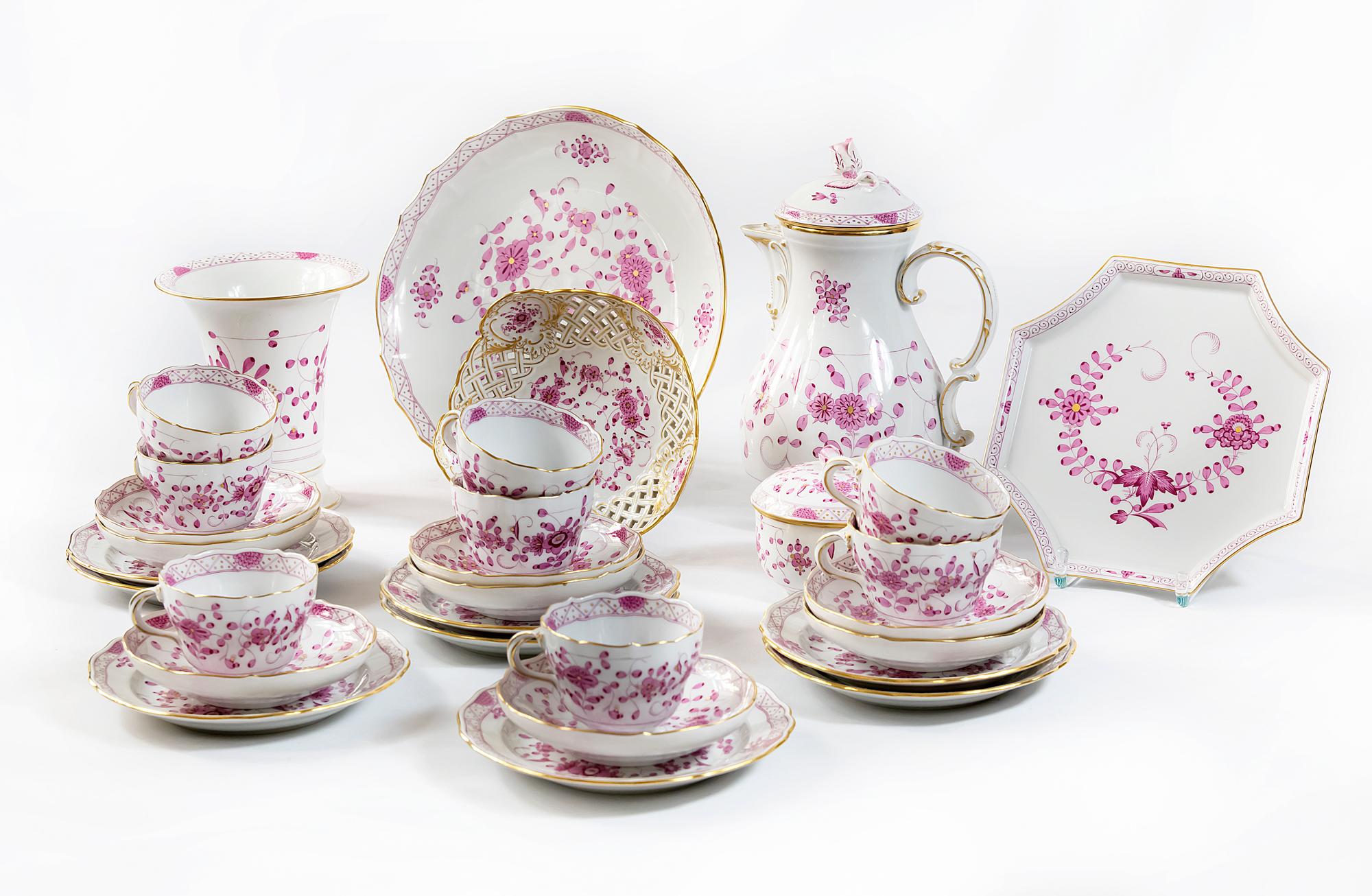 German Meissen porcelain coffee / tea set for 8 persons including serving items.
Porcelain is hand painted with purple and gold color floral motives.
Dimensions of the cup: 9 x 6 cm.
The best 1st choice quality.