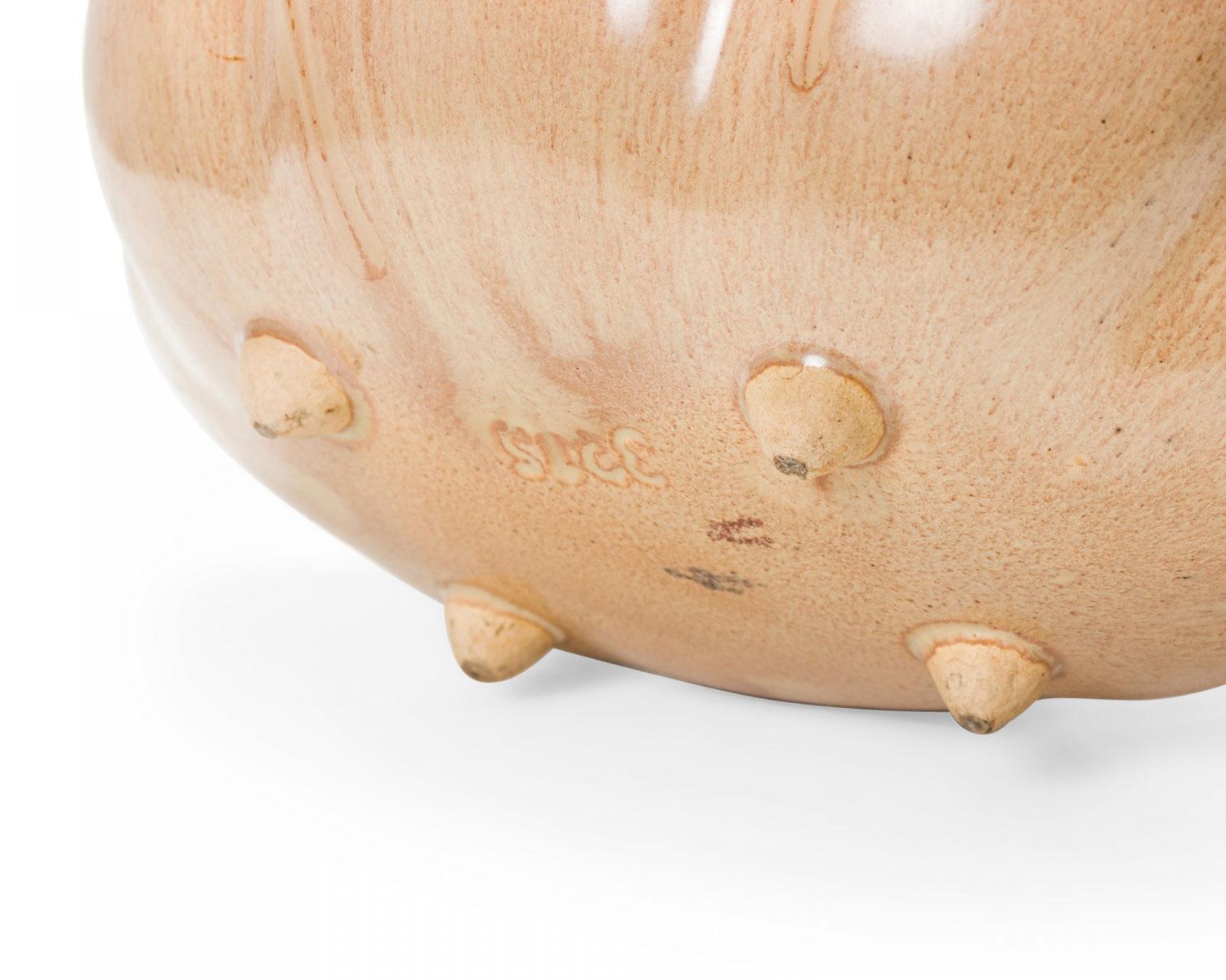 Cesta alemana de cerámica de mediados de siglo con asa de ratán esmaltada en beige, naranja y marrón Cerámico en venta