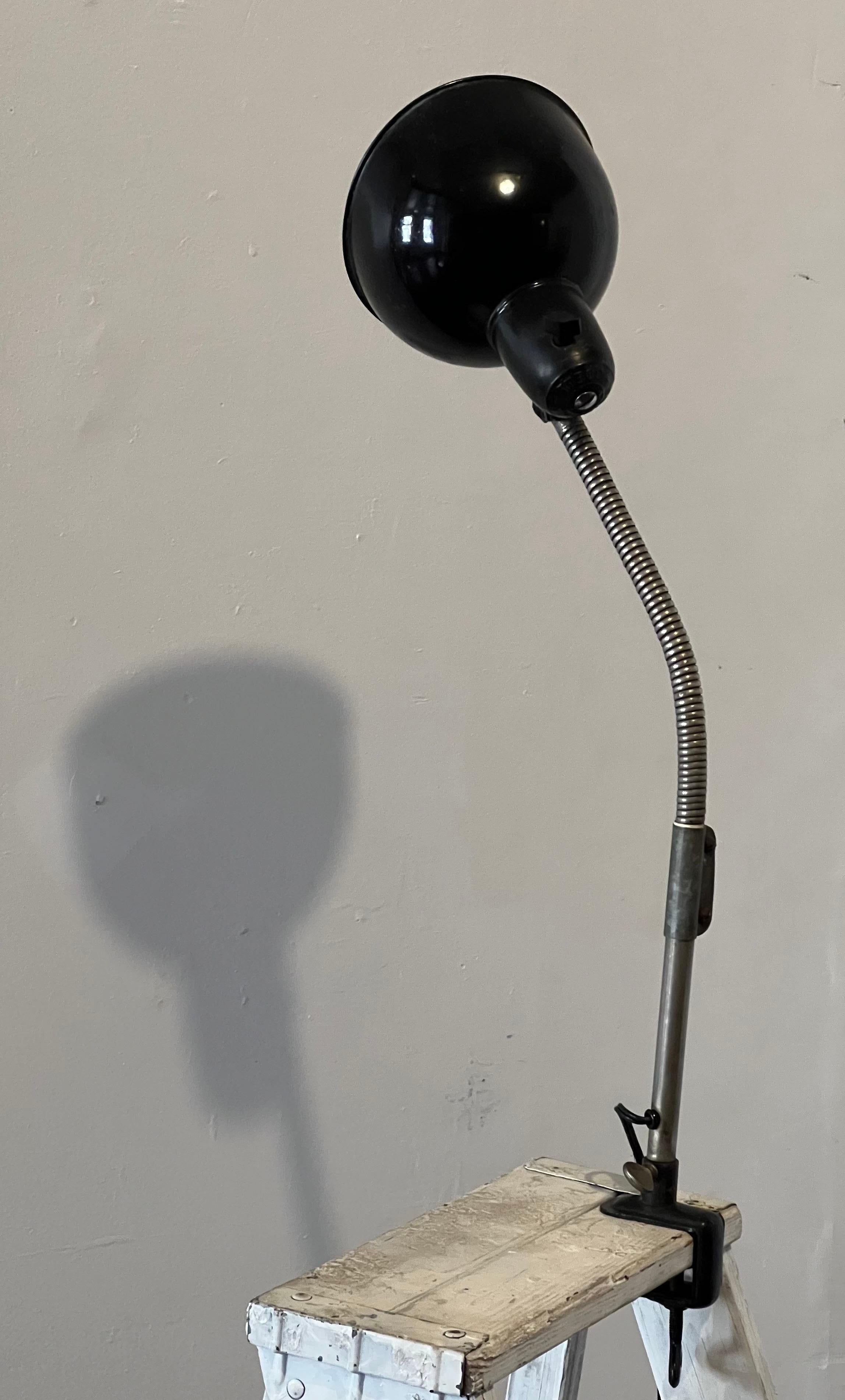 German Mid-Century Christian Dell Bauhaus Clamp Lamp #6470 circa 1930 For Sale 5