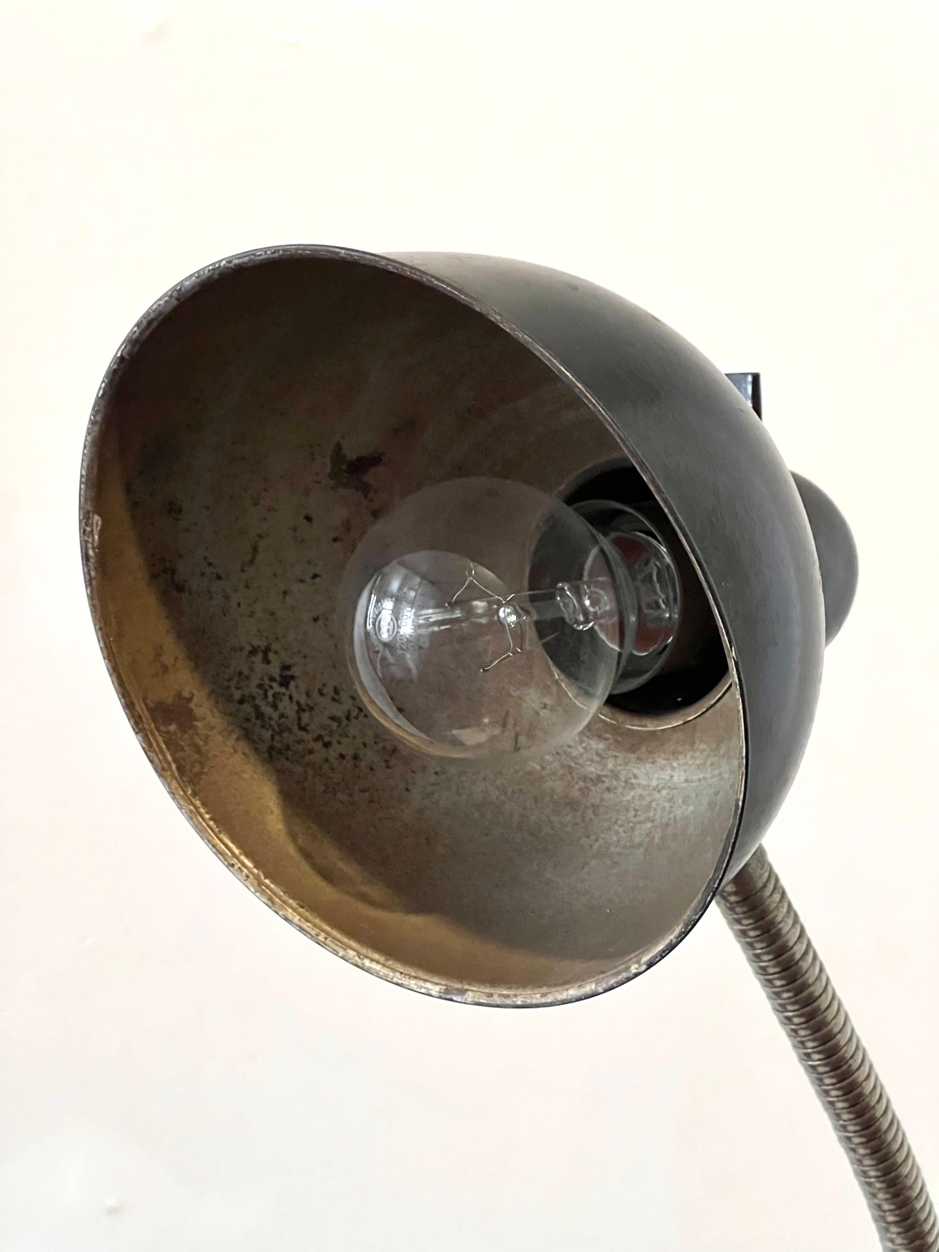 German Mid-Century Christian Dell Bauhaus Clamp Lamp #6470 circa 1930 For Sale 10
