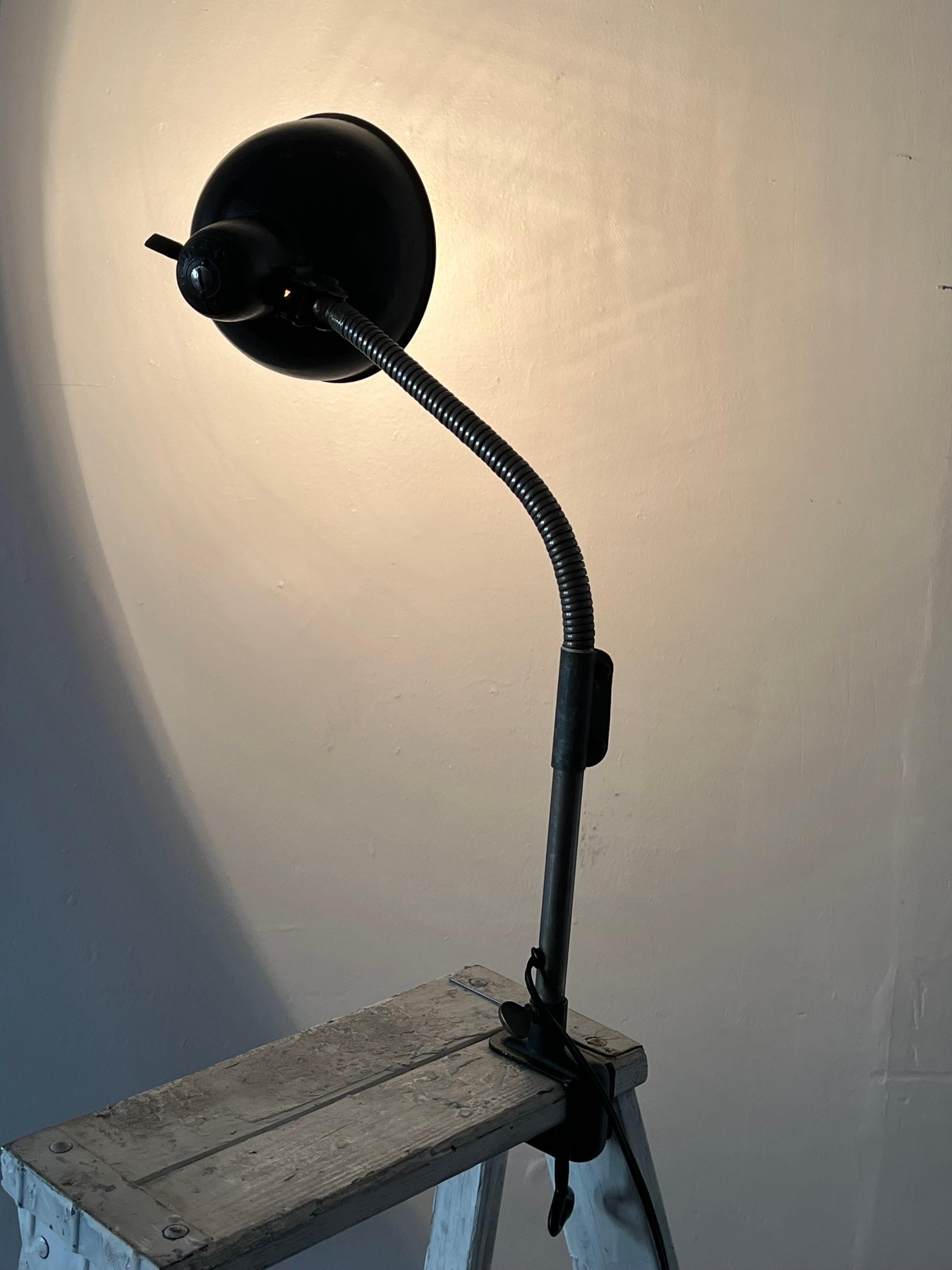 German Mid-Century Christian Dell Bauhaus Clamp Lamp #6470 circa 1930 For Sale 2