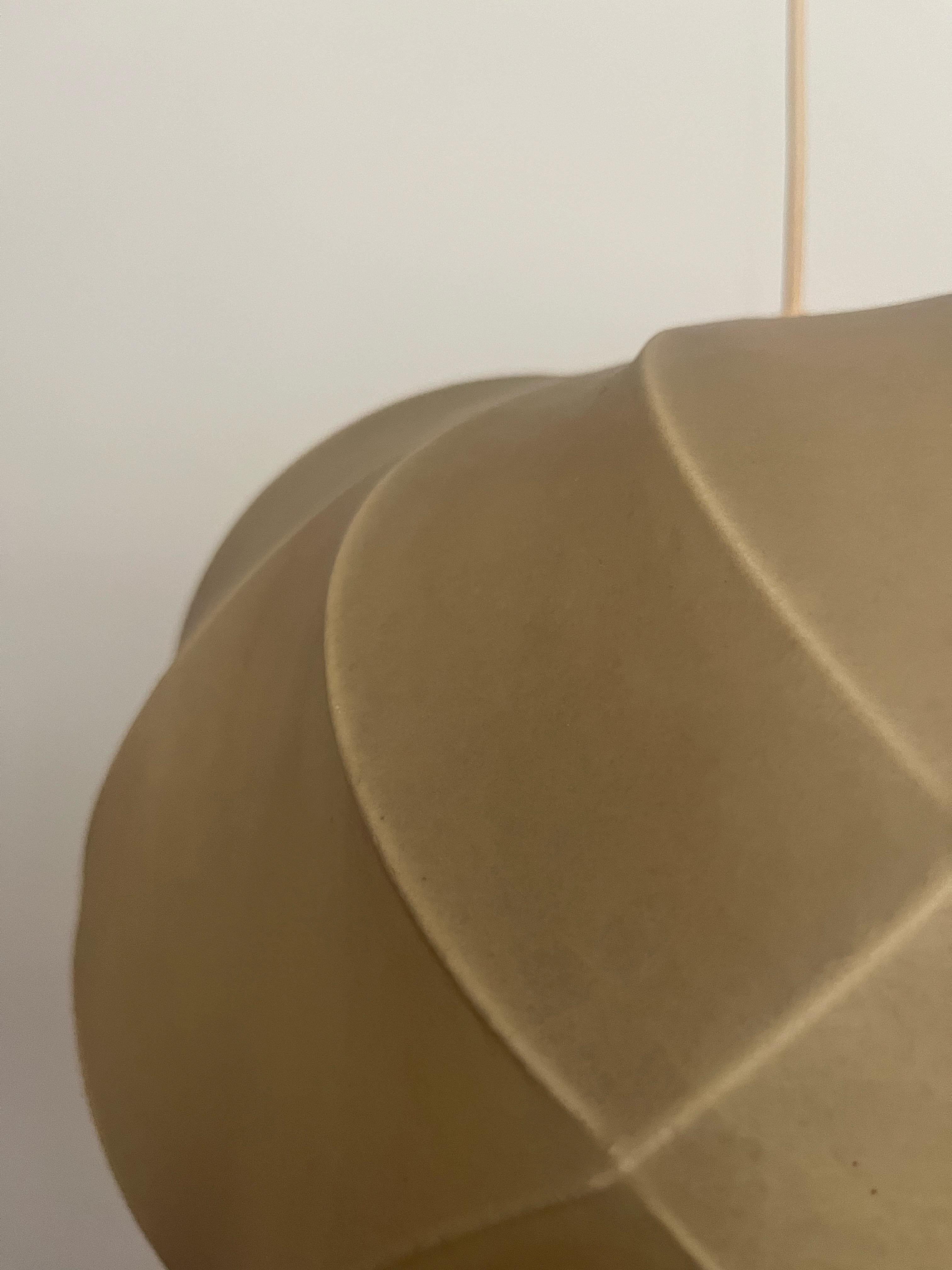 Lampadario Cocoon tedesco di metà secolo di Friedel Wauer per Goldkant, anni '60 in vendita 2