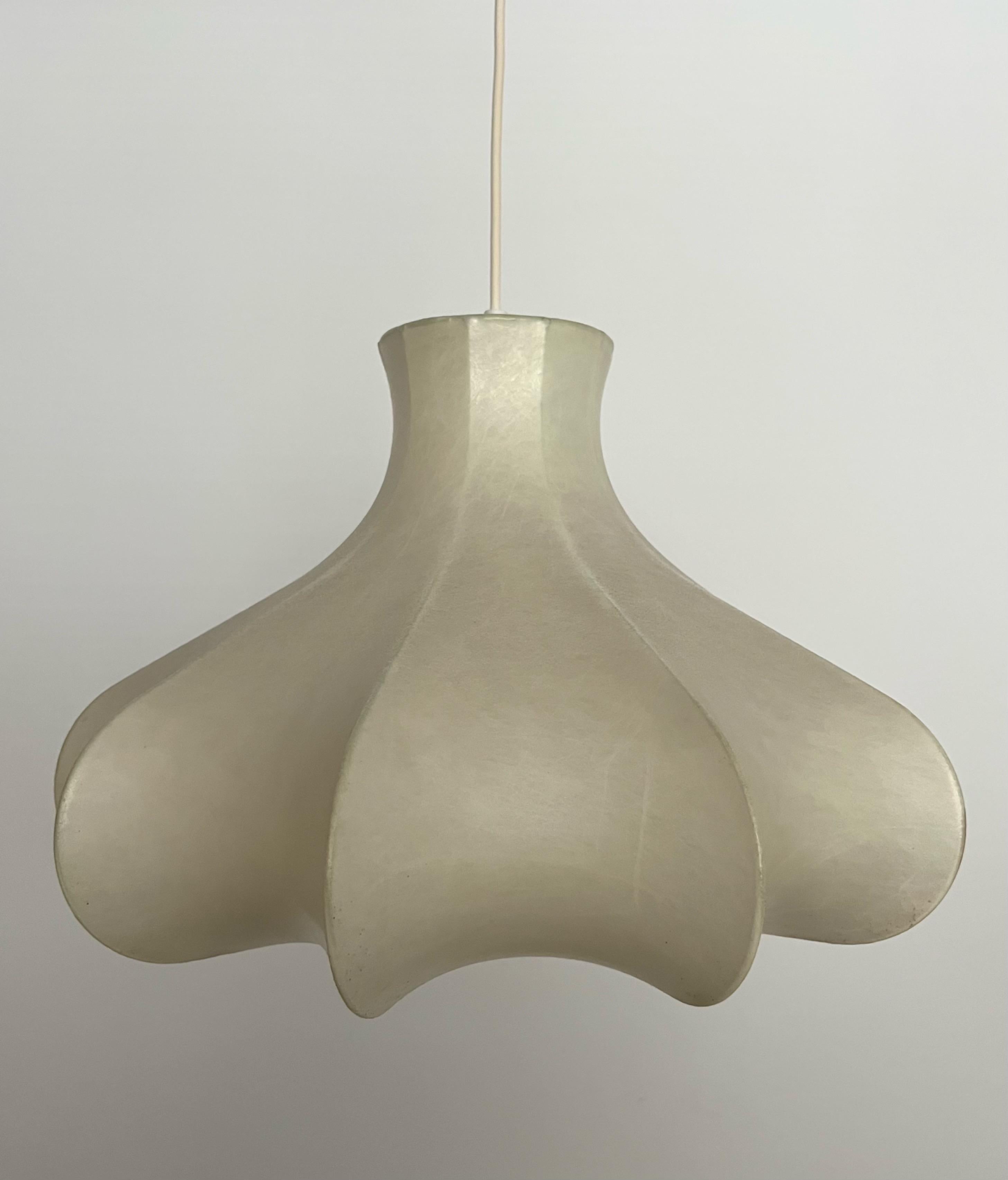 Deutscher Blumenkronleuchter „Cocoon“ aus der Mitte des Jahrhunderts von Goldkant Leuchten, 1960er Jahre im Angebot 7