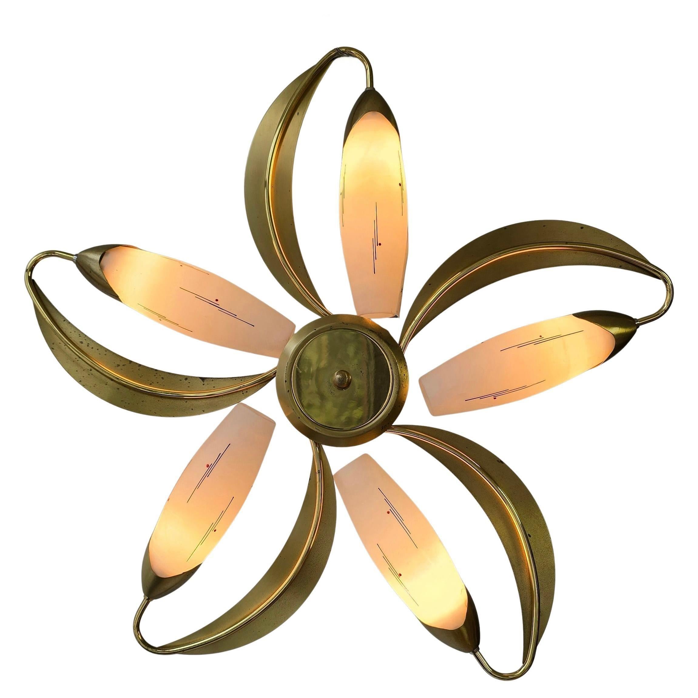 Lampada da soffitto a incasso floreale tedesca di metà secolo di Honsel, anni '50

Lampada da soffitto a incasso della metà del secolo scorso, progettata e prodotta da Honsel Leuchten, in Germania, intorno agli anni Cinquanta.
Questo apparecchio da