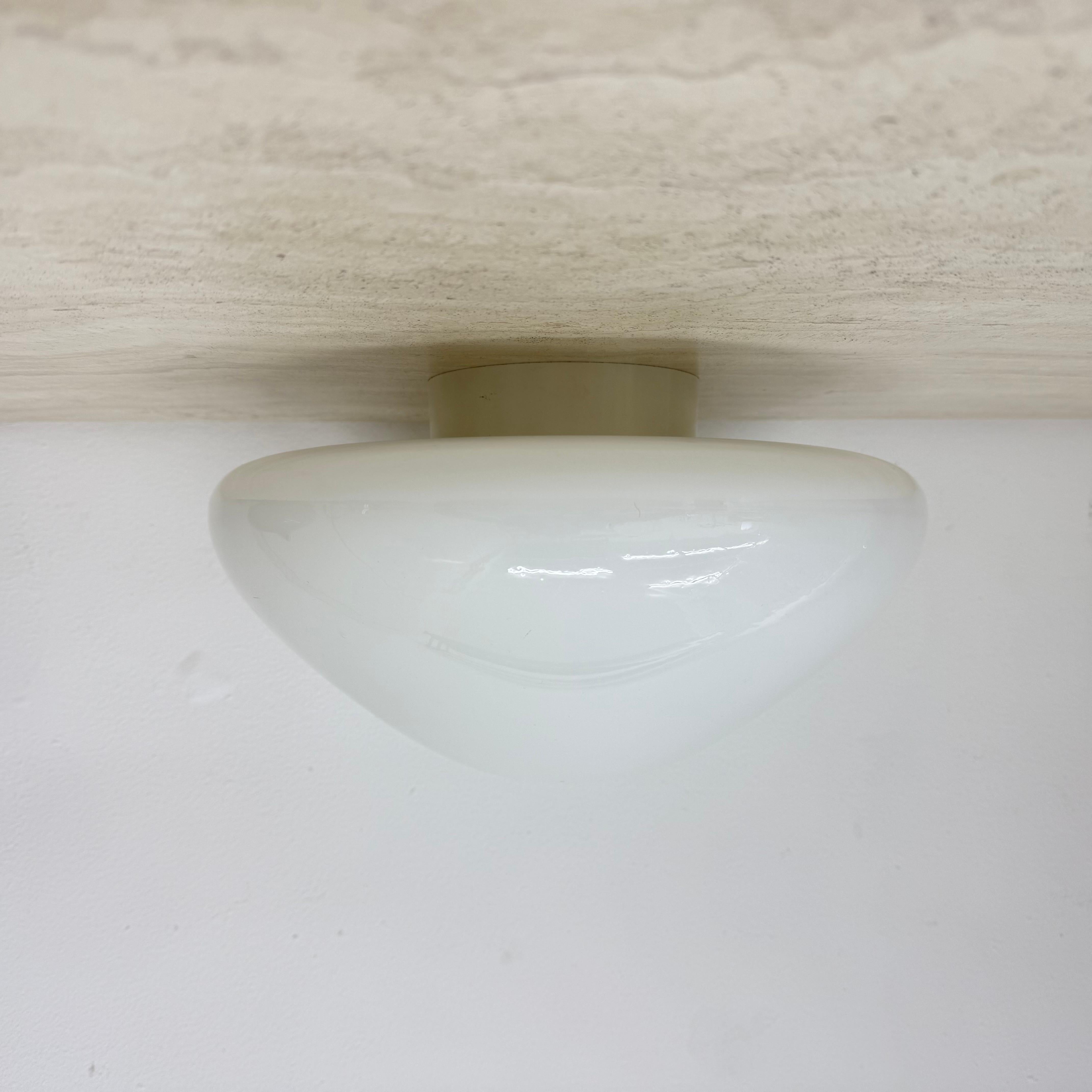 Lampada da soffitto 961 di Wilhelm Wagenfeld per Lindner, in vetro, della metà del secolo scorso. in vendita 1