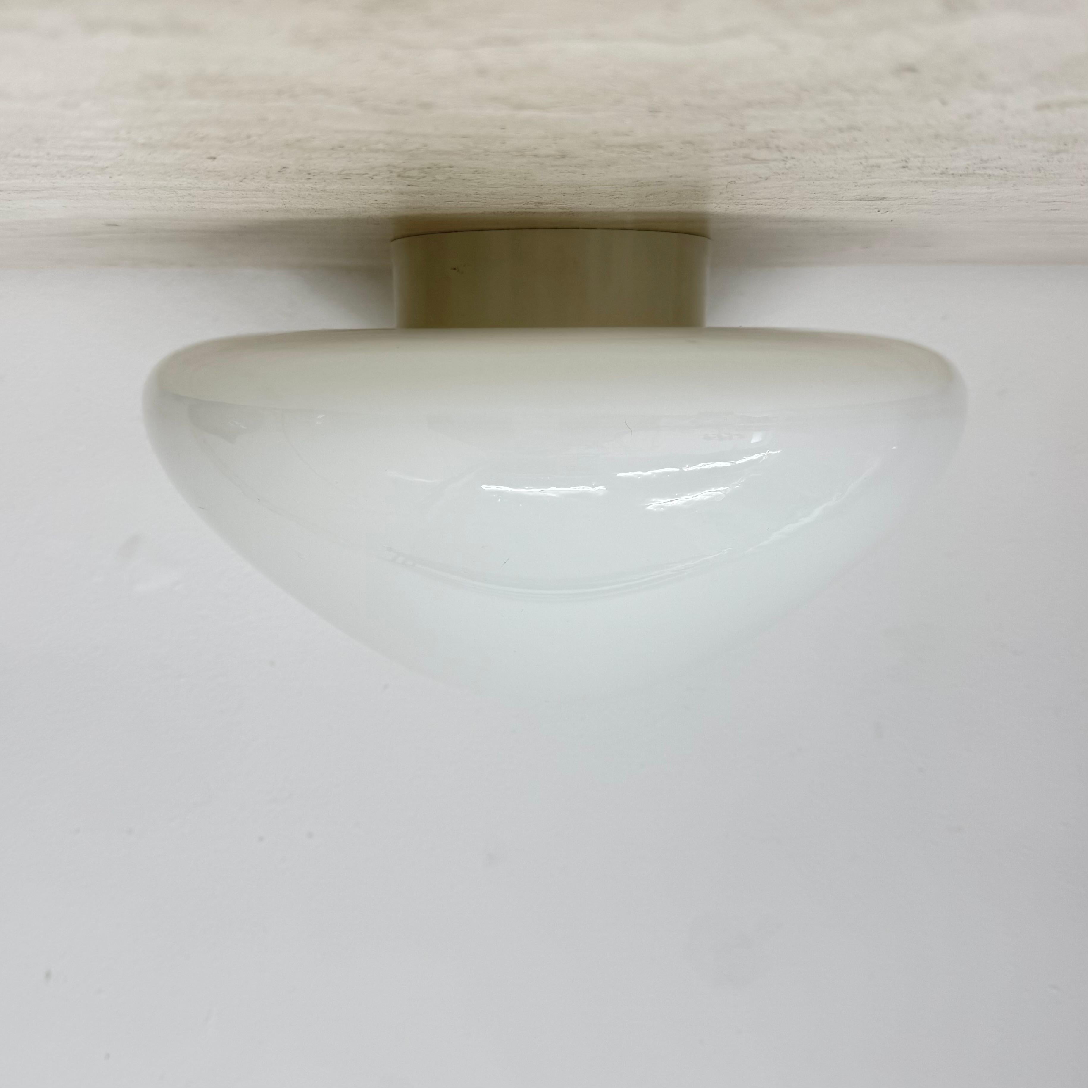 Lampada da soffitto 961 di Wilhelm Wagenfeld per Lindner, in vetro, della metà del secolo scorso. in vendita 3