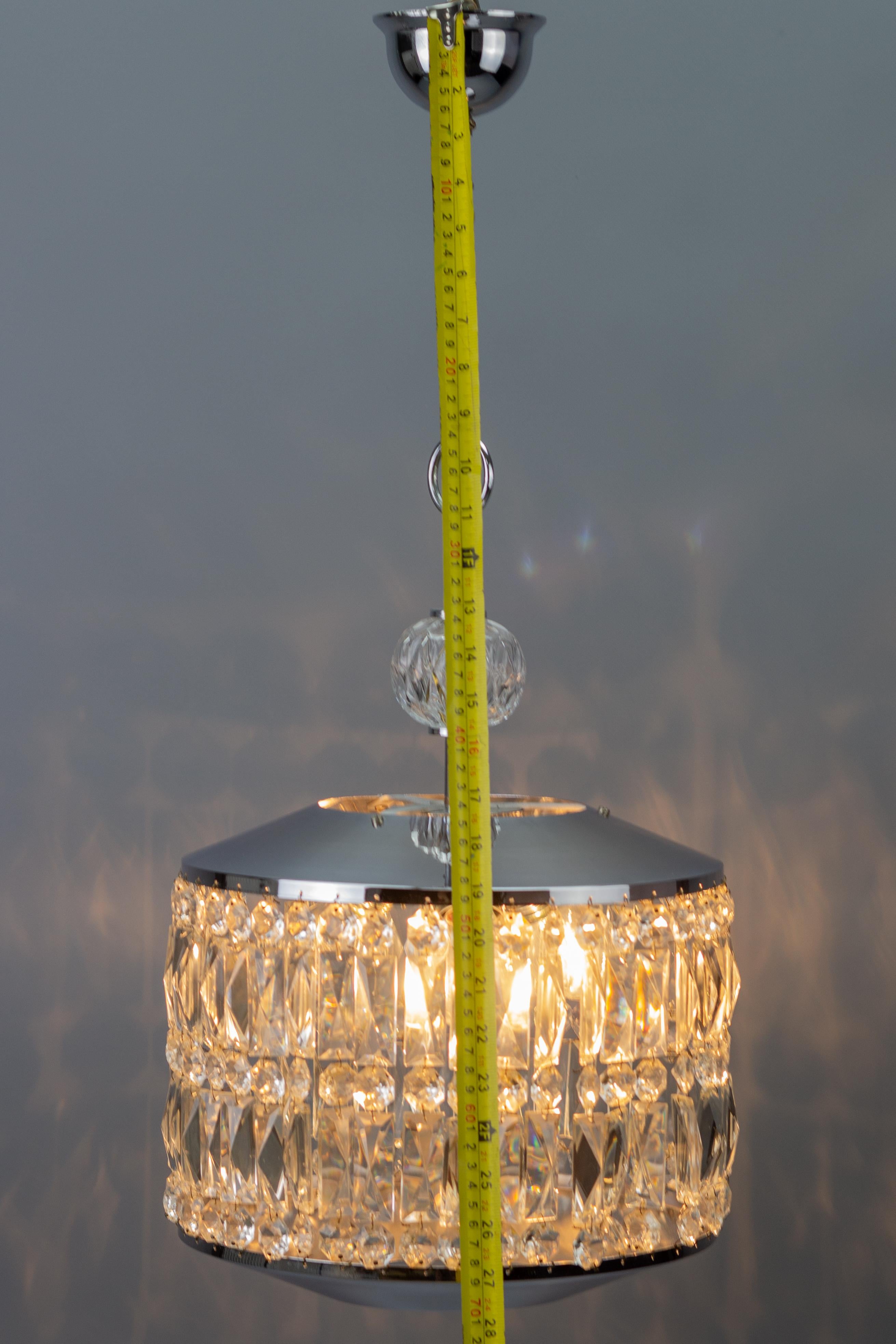 Lustre ou lampe à suspension allemand en cristal et chrome, de style moderne du milieu du siècle dernier en vente 8