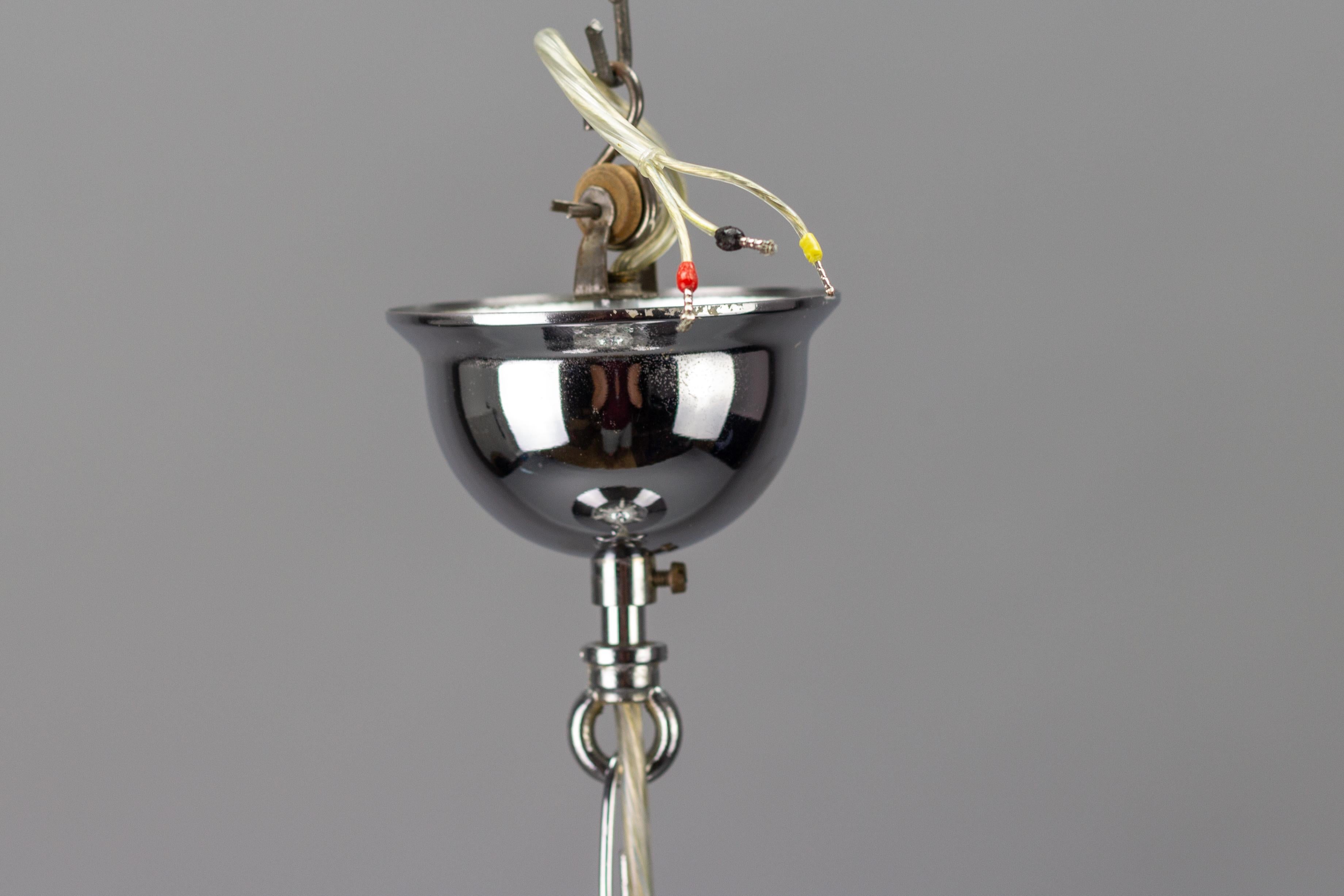 Lustre ou lampe à suspension allemand en cristal et chrome, de style moderne du milieu du siècle dernier en vente 9