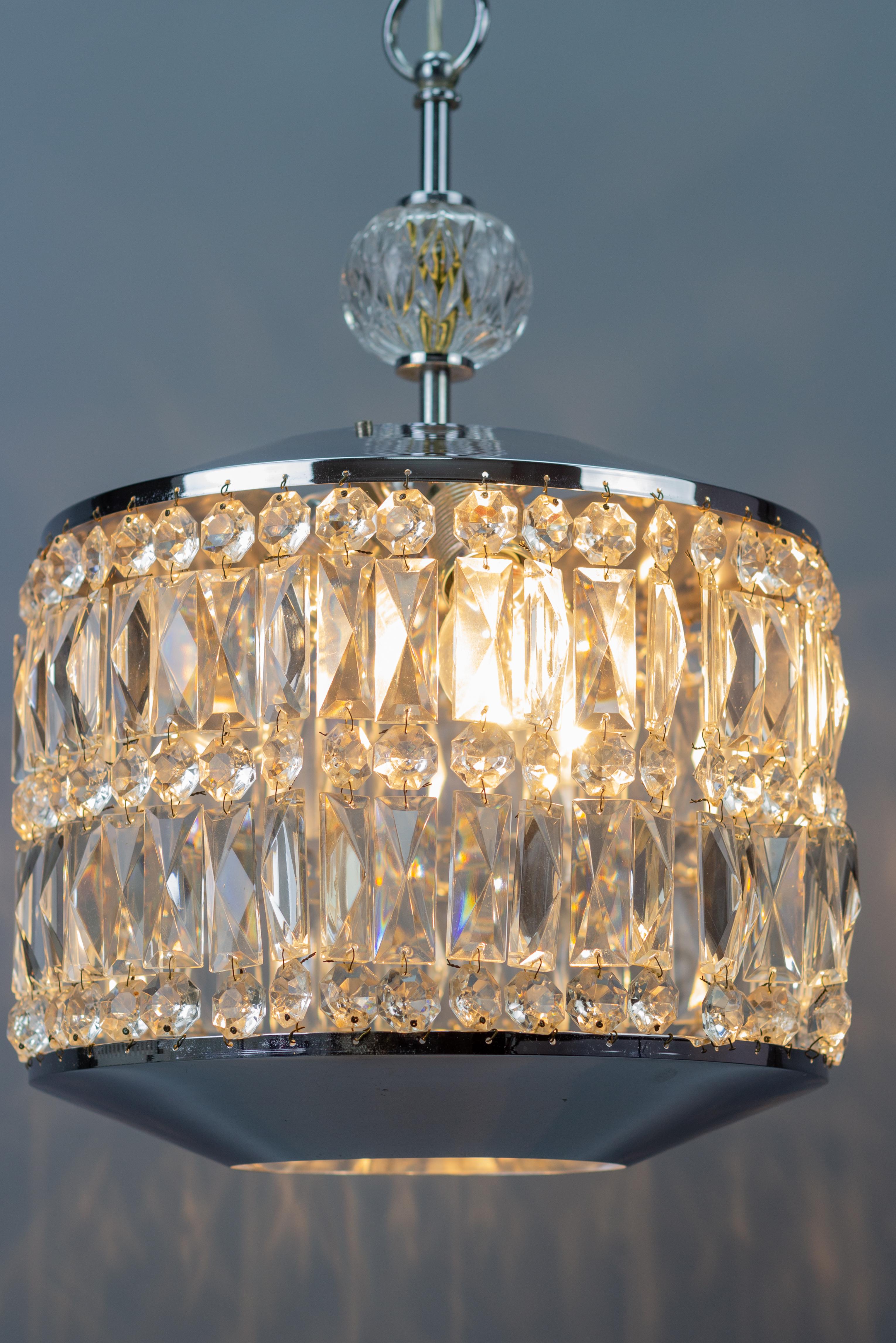 German Mid-Century Modern Crystal Glass and Chrome Chandelier or Pendant Light In Good Condition For Sale In Barntrup, DE