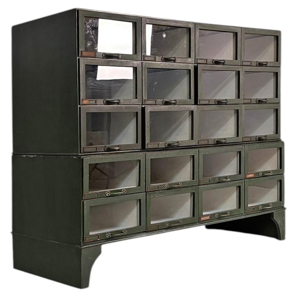 German mid-century modern dark green wooden and glass chest of drawers, 1940s For Sale