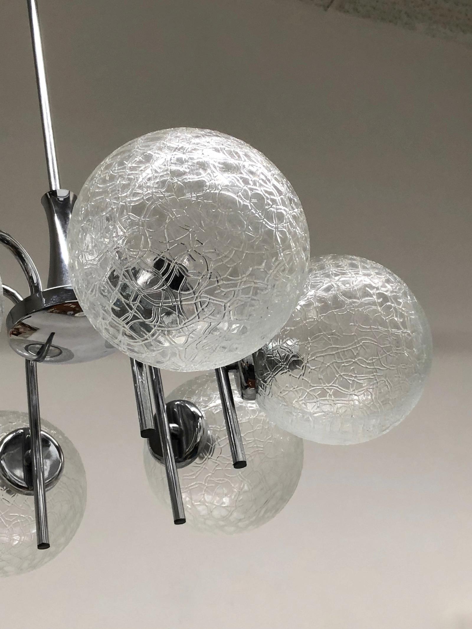 German Mid-Century Modern Polished Chrome and Glass Ball Sputnik Chandelier For Sale 4