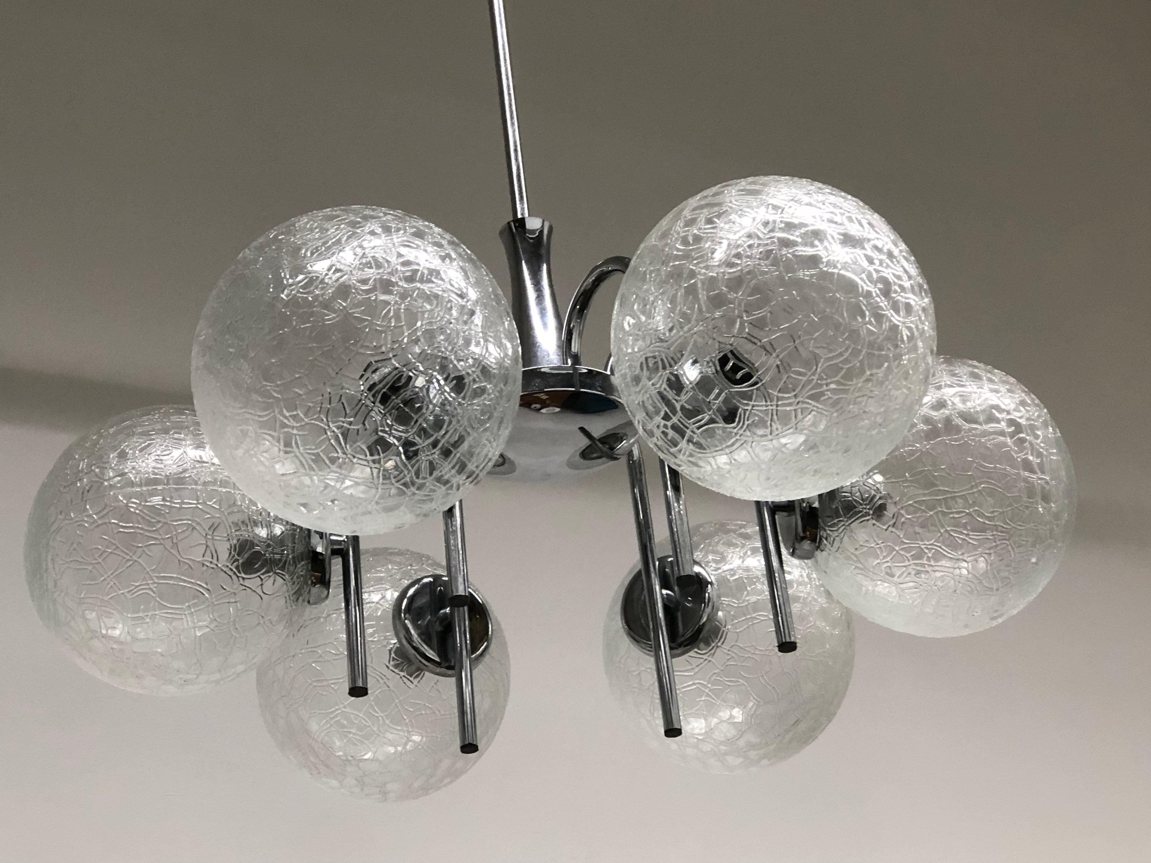 Deutscher Kugel-Sputnik-Kronleuchter aus poliertem Chrom und Glas, Mid-Century Modern (Moderne der Mitte des Jahrhunderts) im Angebot