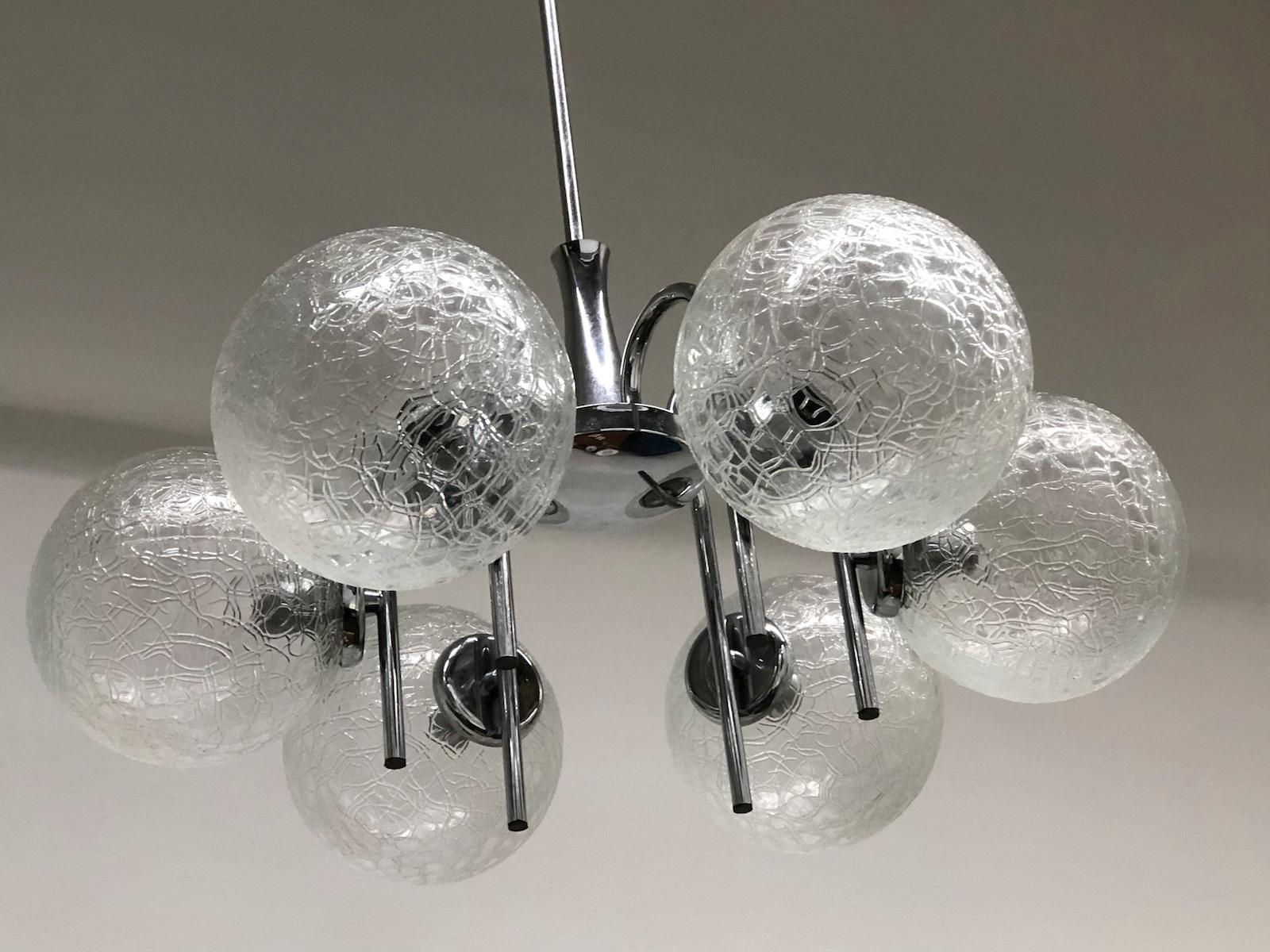 German Mid-Century Modern Polished Chrome and Glass Ball Sputnik Chandelier For Sale 1