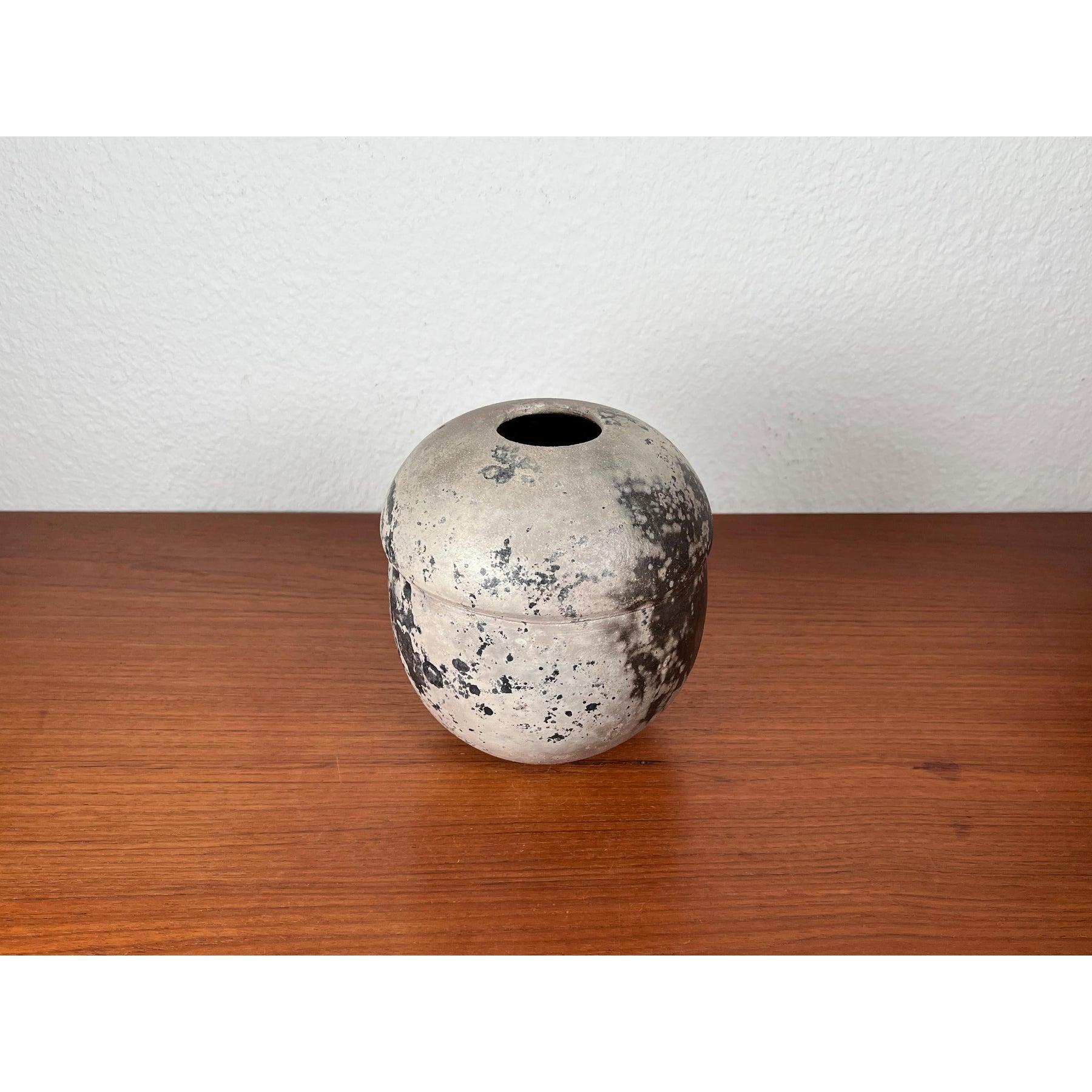 Jarrón alemán de cerámica Studio Pottery de mediados de siglo de Wolf Dieter Pölloth, años 60 Cerámico en venta