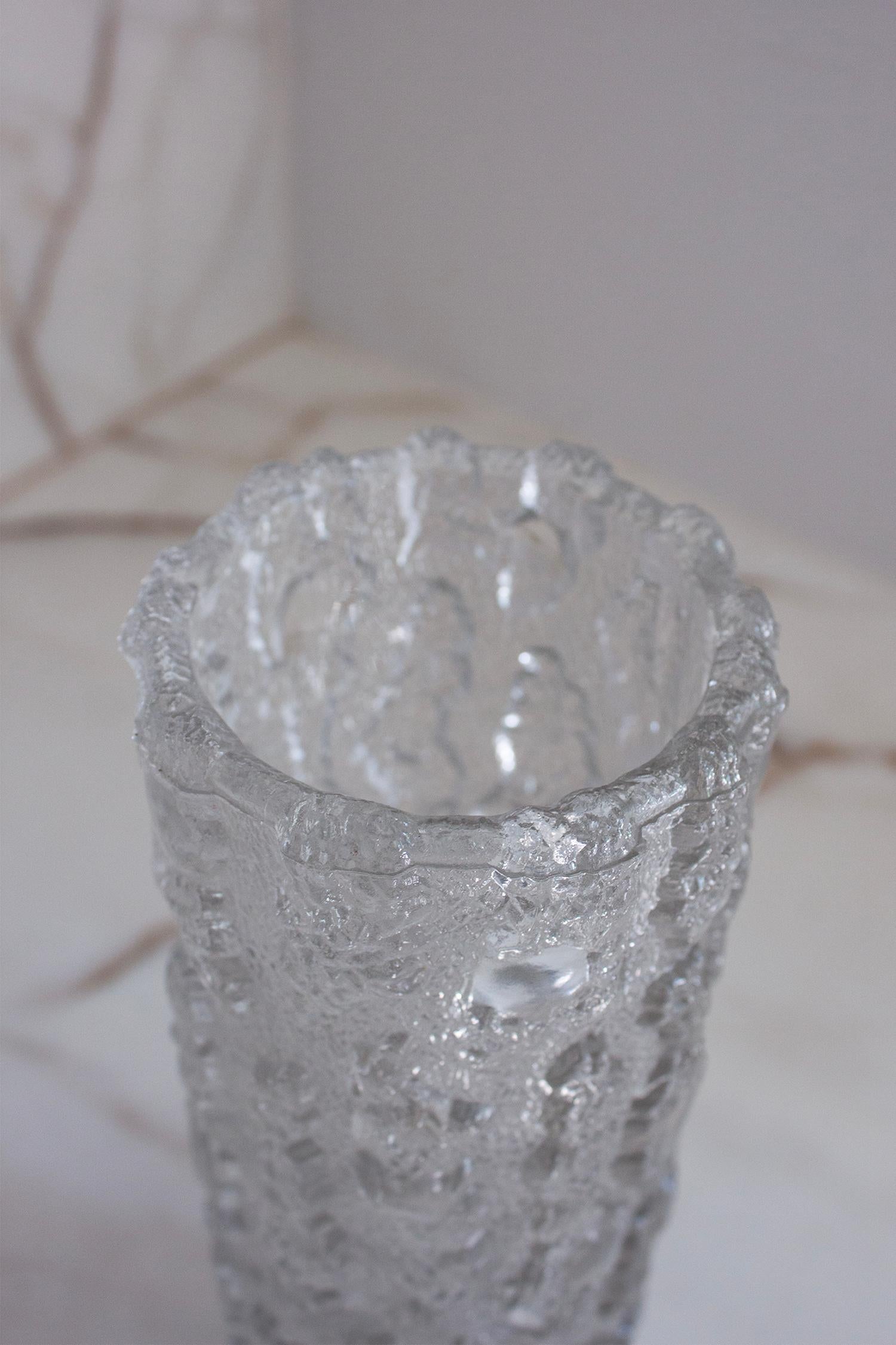 Vase en verre à glace allemand moderne du milieu du siècle Bon état - En vente à Rümmingen, BW