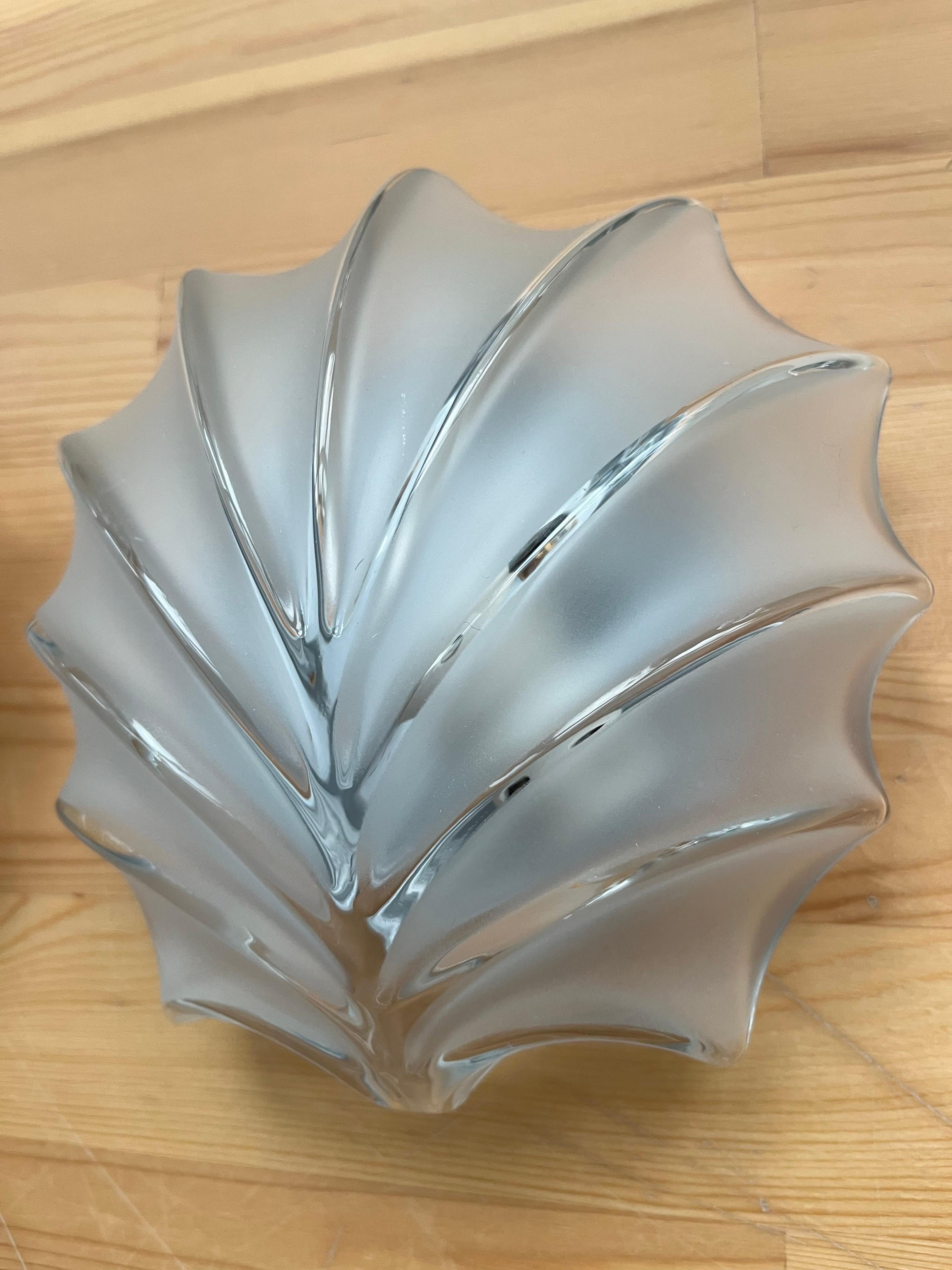 Coppia di applique tedesche di metà secolo in vetro trasparente a conchiglia di Hillebrand, anni '70 in vendita 2
