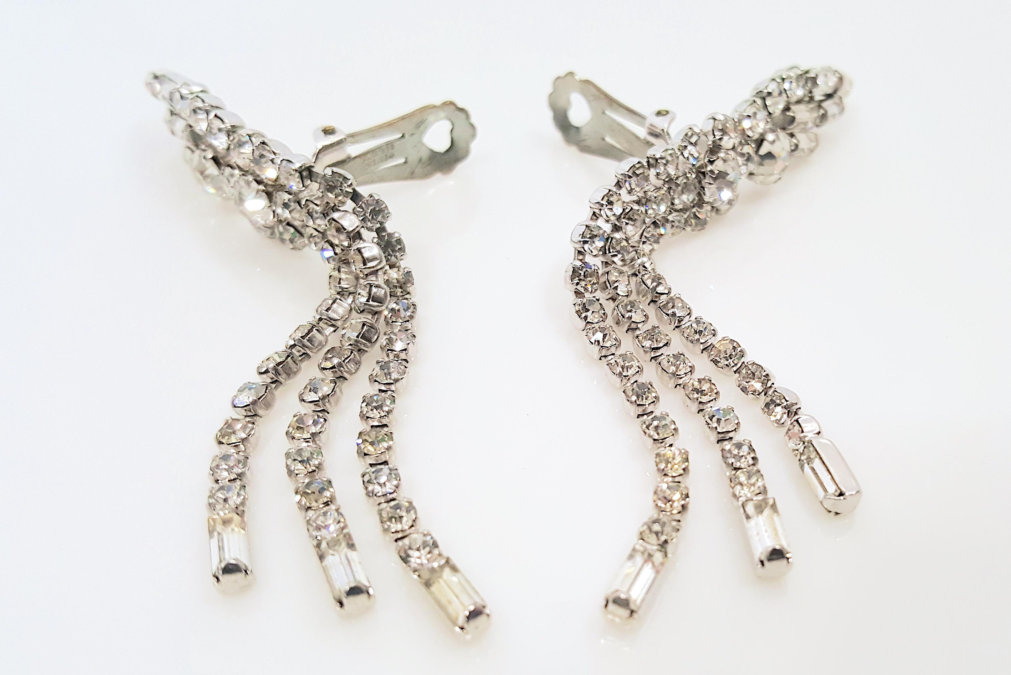 Modern HautCoutureDiorDesignerWesternGermanyMaxMuller Crystal SinuousDangleClipEarrings For Sale