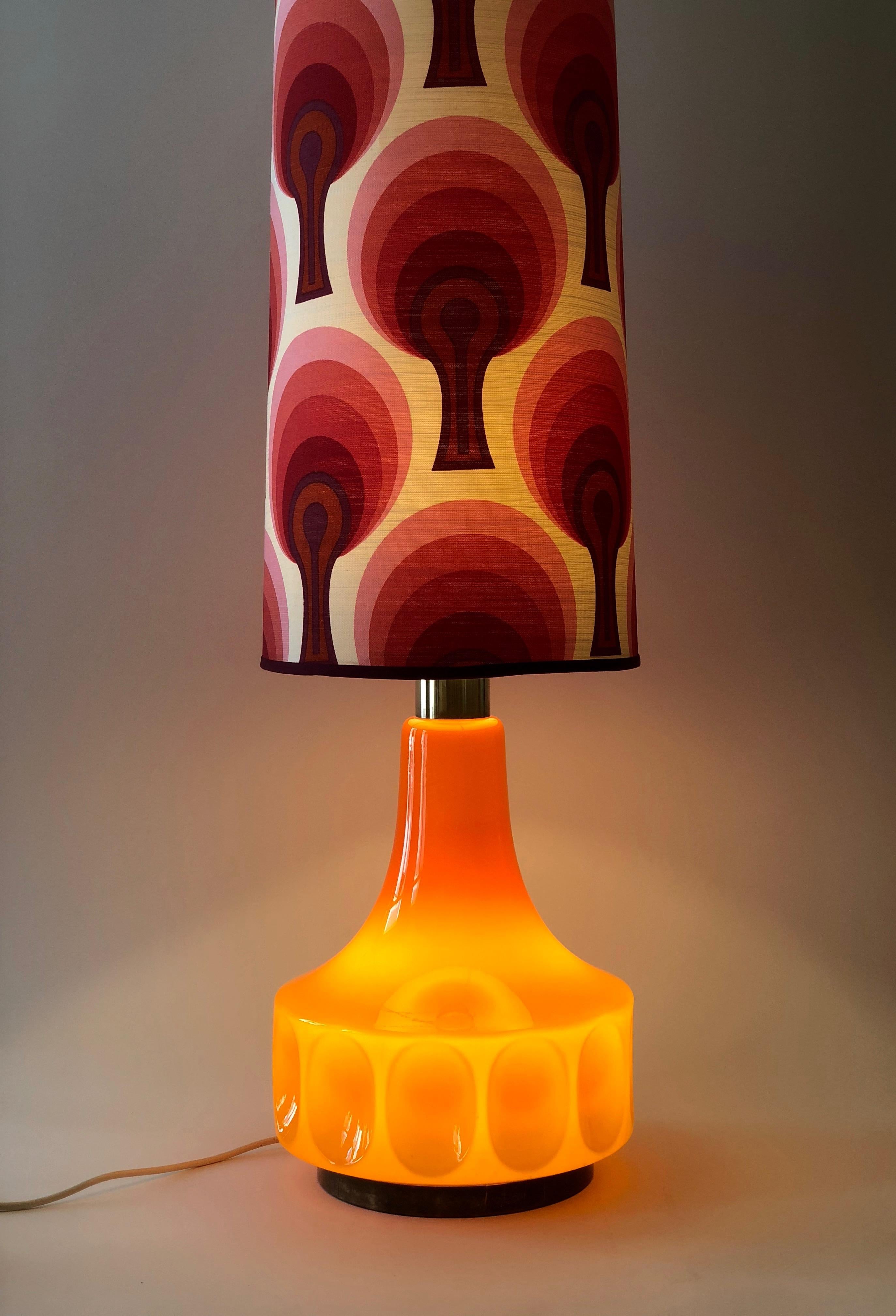 Lampe de table extra-large allemande du milieu du siècle avec base en verre en vente 8