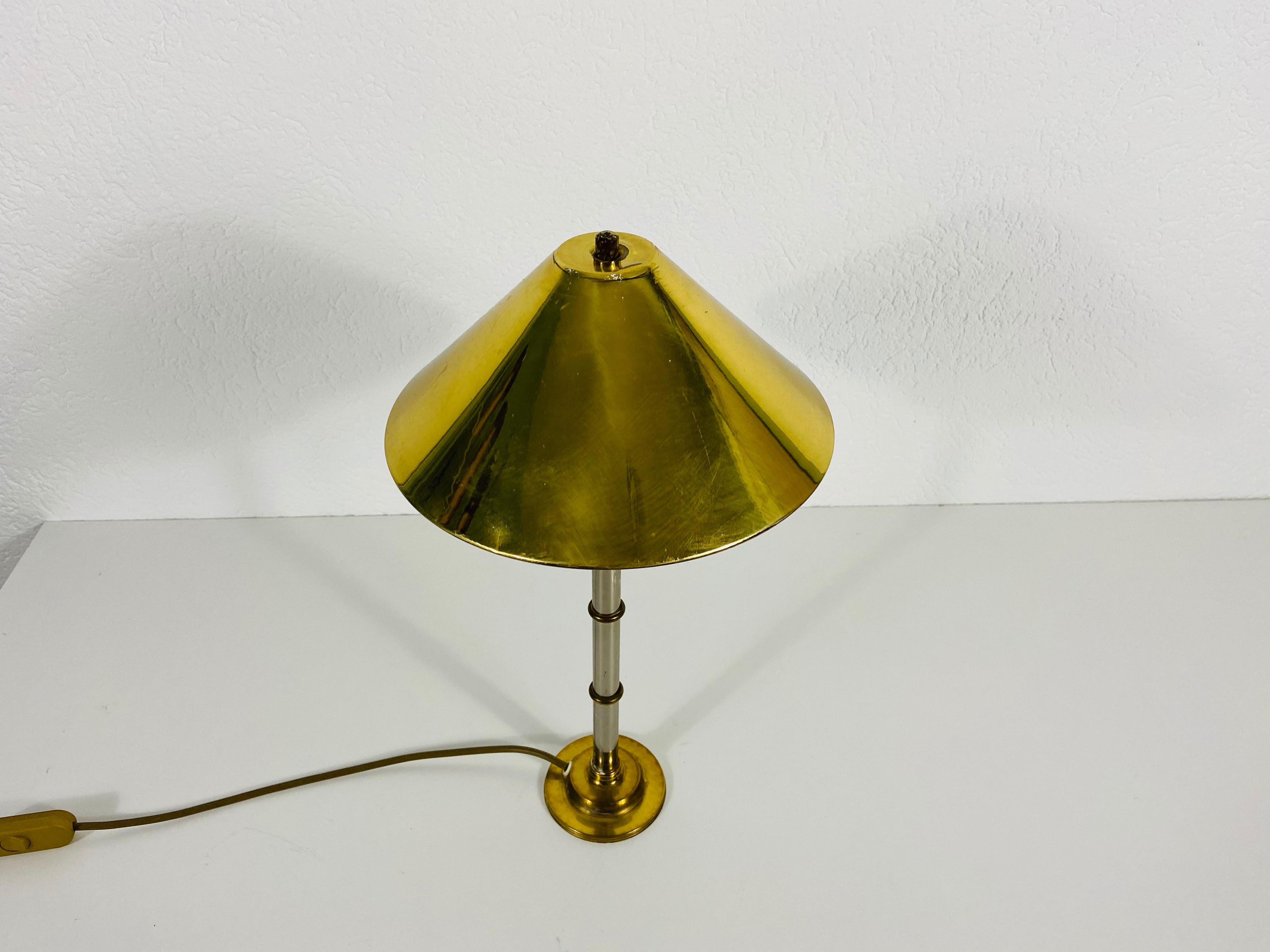 German Midcentury Solid Brass Table Lamp by Vereinigte Werkstätte, 1960s For Sale 4