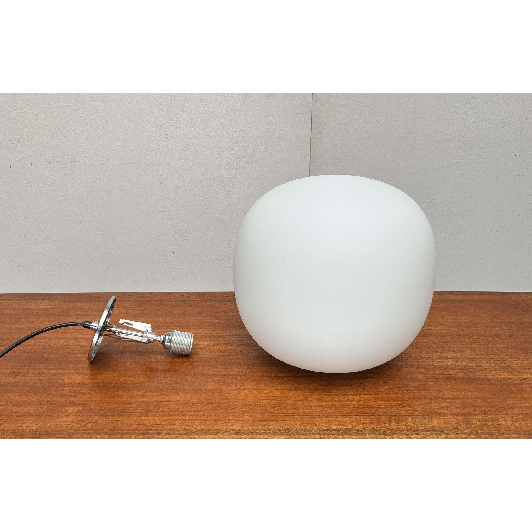 Lampe suspendue minimaliste allemande en verre Ball and Ball de Glashütte Limburg, années 1970 en vente 6