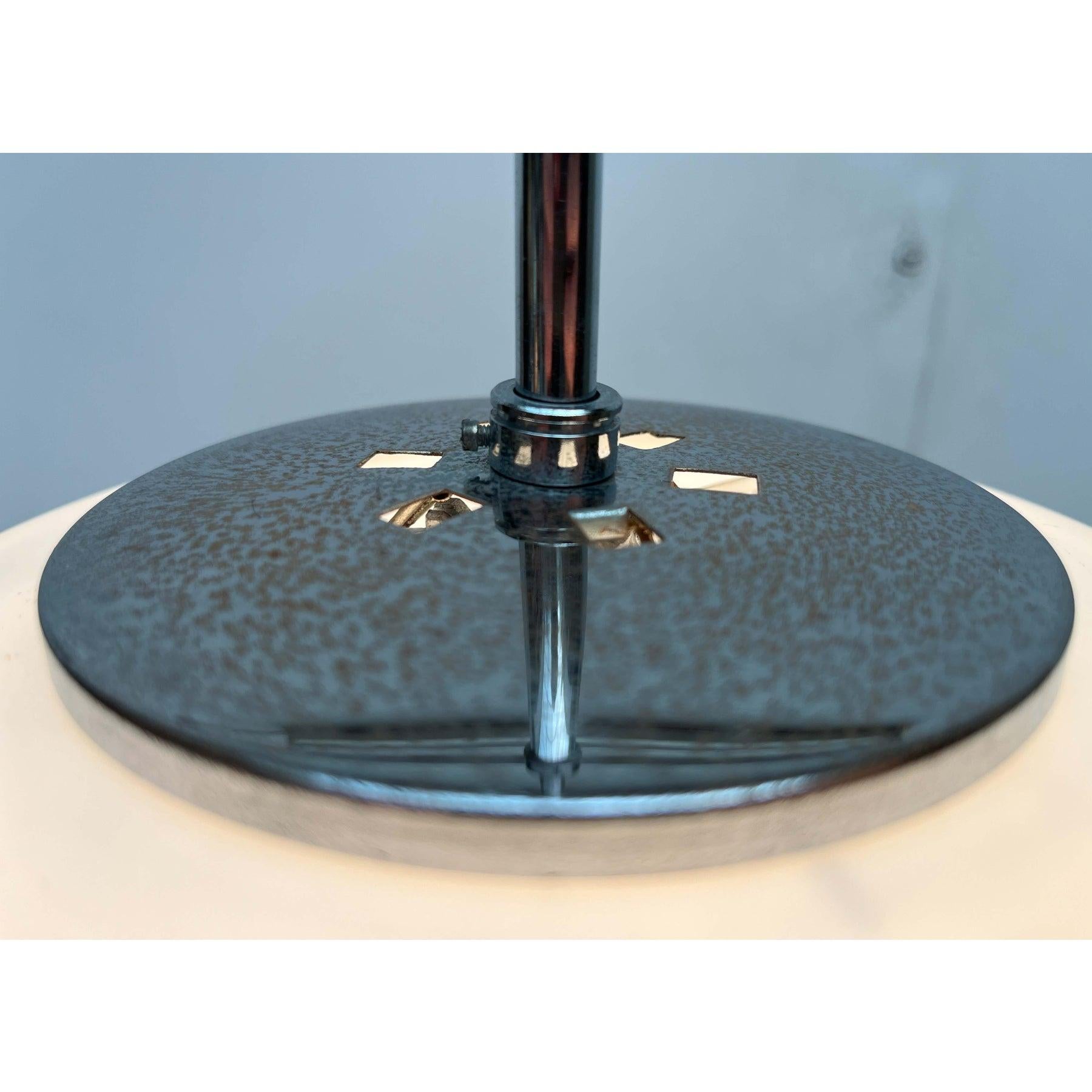 Lampe suspendue minimaliste allemande en verre Ball and Ball de Glashütte Limburg, années 1970 en vente 1