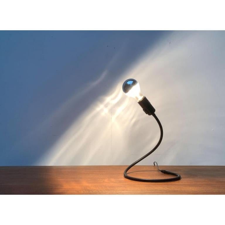 Lámpara de mesa alemana minimalista Lightworm de Walter Schnepel para Tecnolumen en Excelente estado para la venta en Hamburg, DE