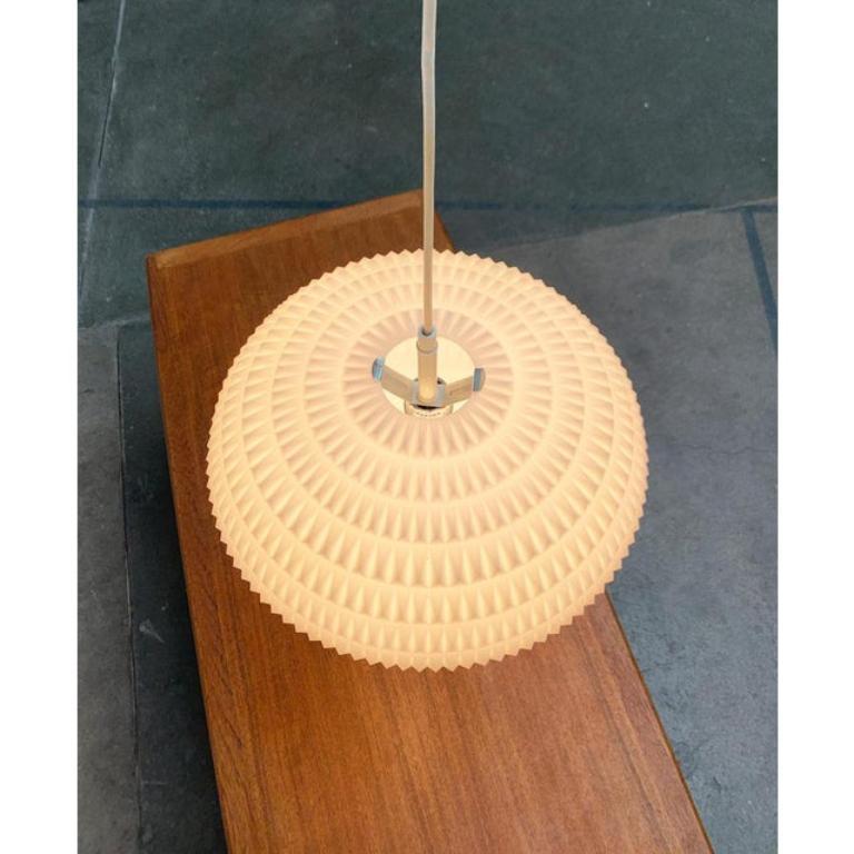 Mid-Century moderno Lampada a sospensione UFO tedesca Model 2196 di Aloys Ferdinand Gangkofner, anni '60 in vendita
