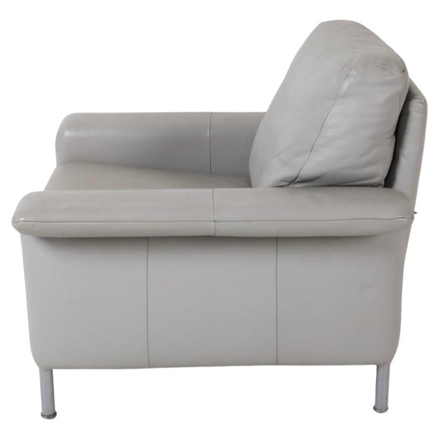 German Modern Gray Leather armchair by Rolf Benz BMP In Good Condition For Sale In Brooklyn, NY