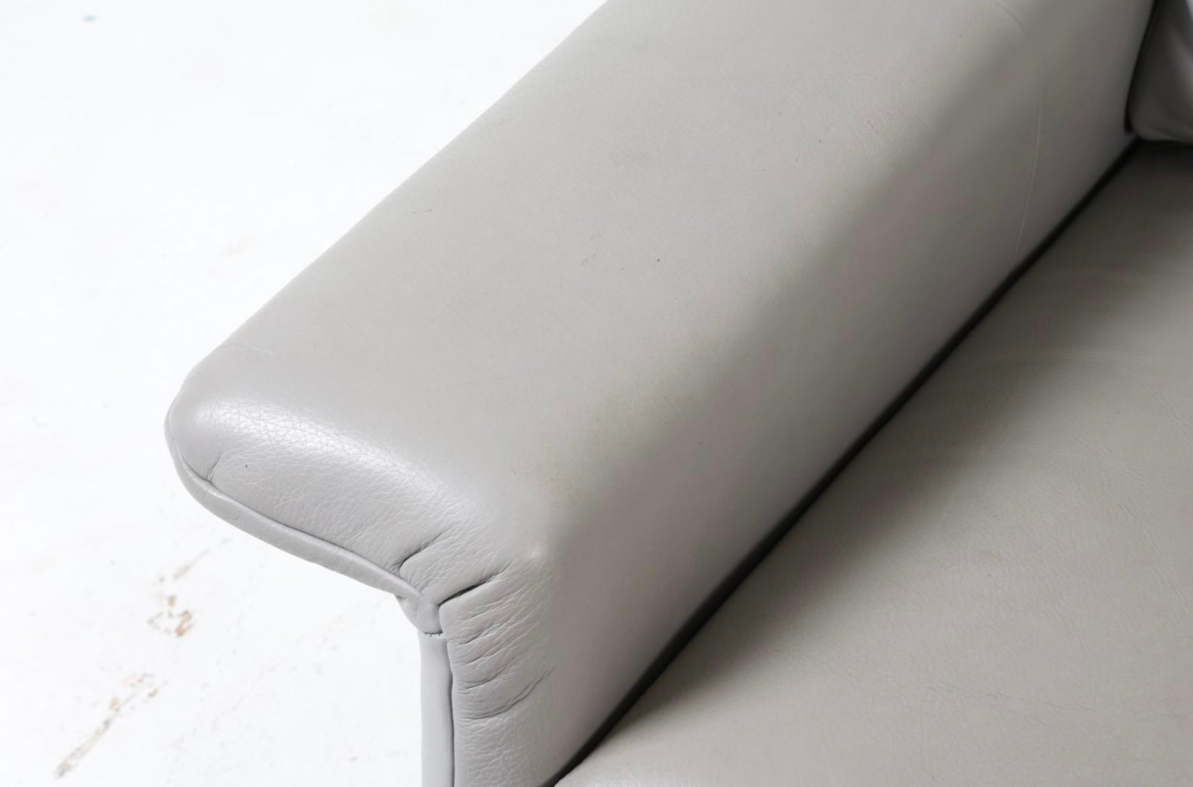 Contemporary German Modern Gray Leather armchair by Rolf Benz BMP For Sale