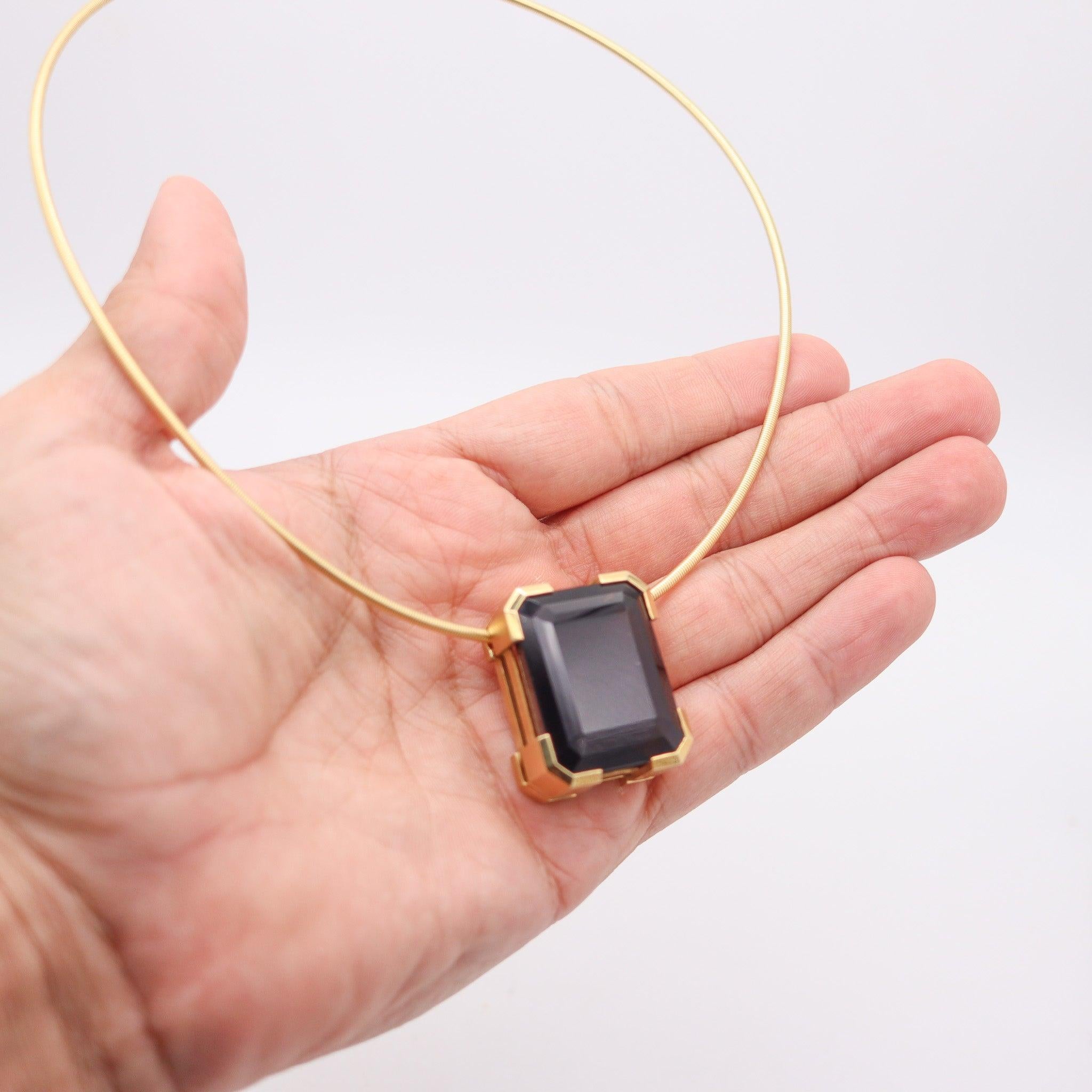 GERMAN MODERNISM 1970 Collier pendentif en or jaune 18 carats et topaze 95,44 carats en vente 4