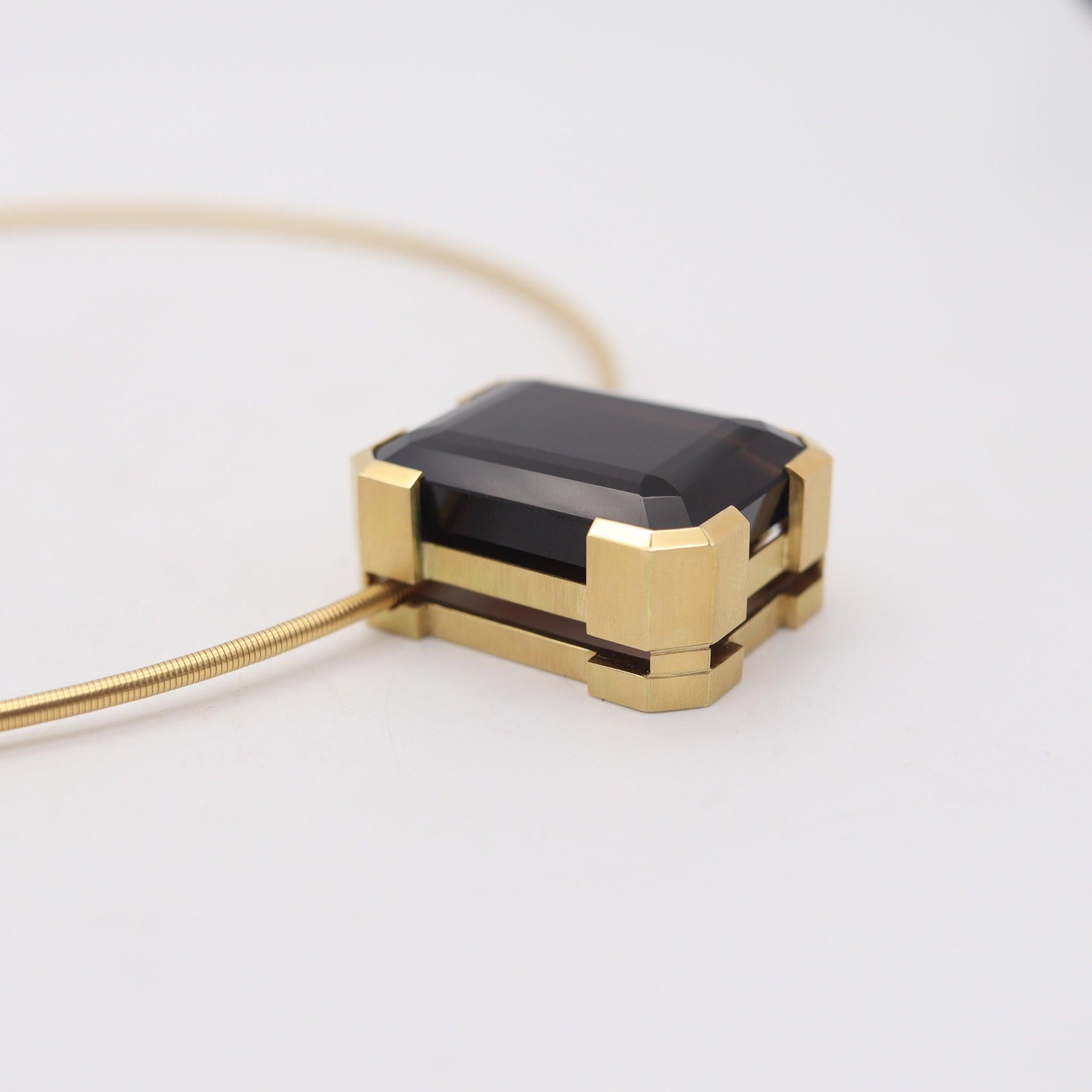 GERMAN MODERNISM 1970 Collier pendentif en or jaune 18 carats et topaze 95,44 carats Excellent état - En vente à Miami, FL
