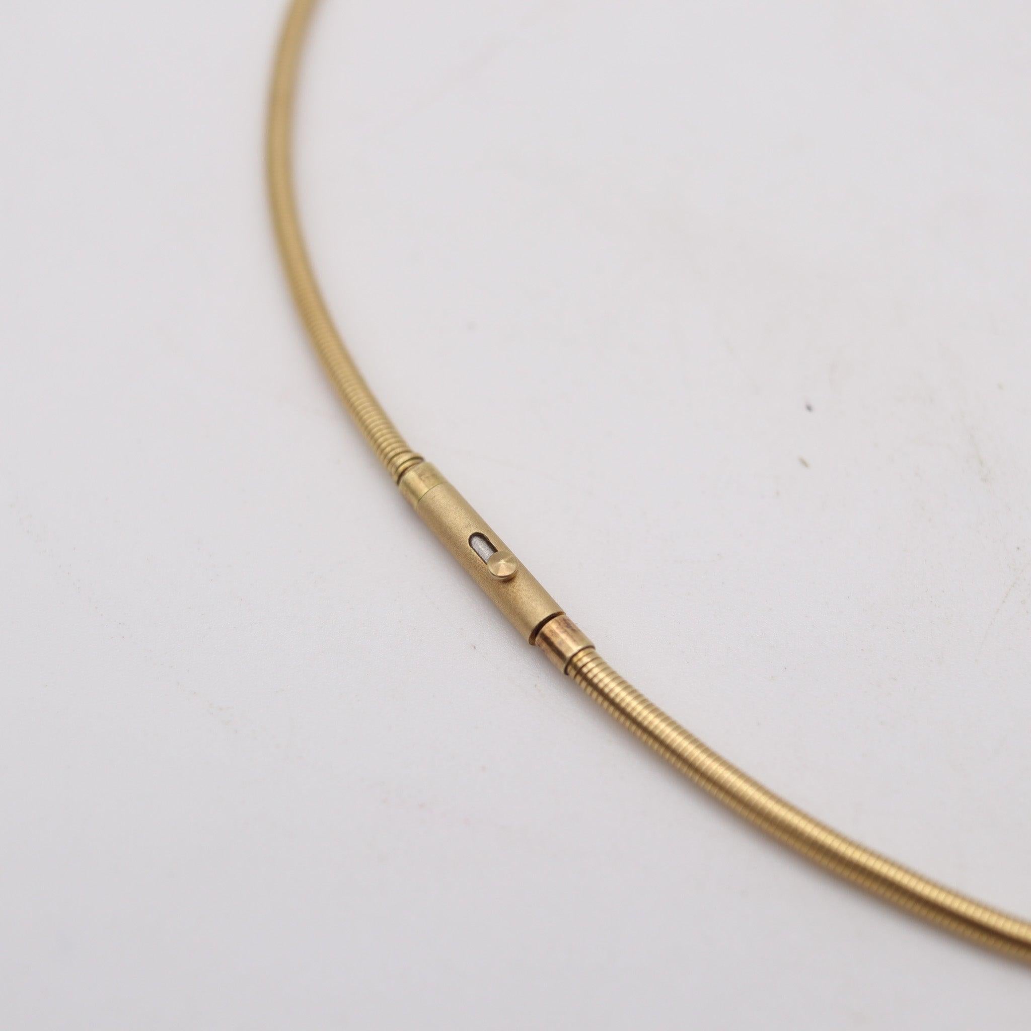 GERMAN MODERNISM 1970 Collier pendentif en or jaune 18 carats et topaze 95,44 carats en vente 2