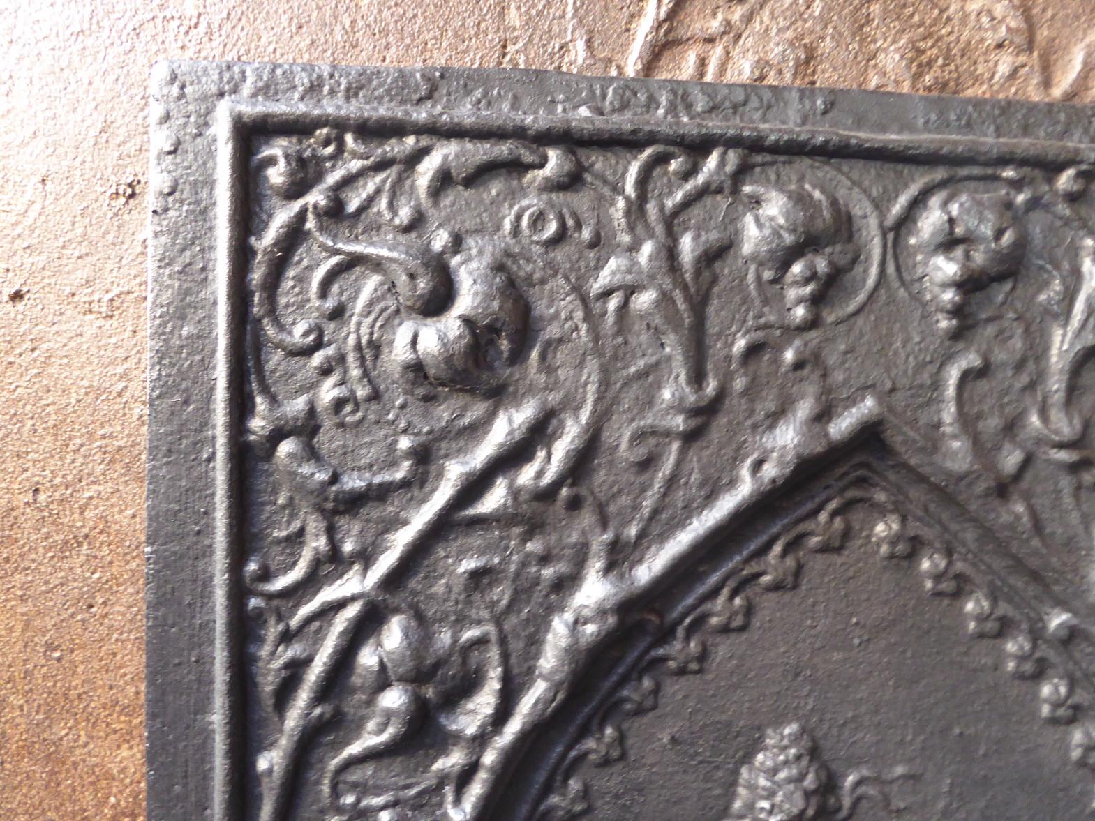 Rivestimento per caminetto / Backsplash in stile Napoleone III tedesco con stemma in vendita 1
