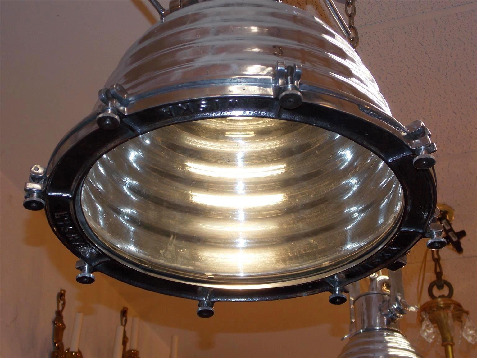 Lampe de bateau allemande en aluminium:: Wiska Co:: 20ème siècle Excellent état - En vente à Hollywood, SC
