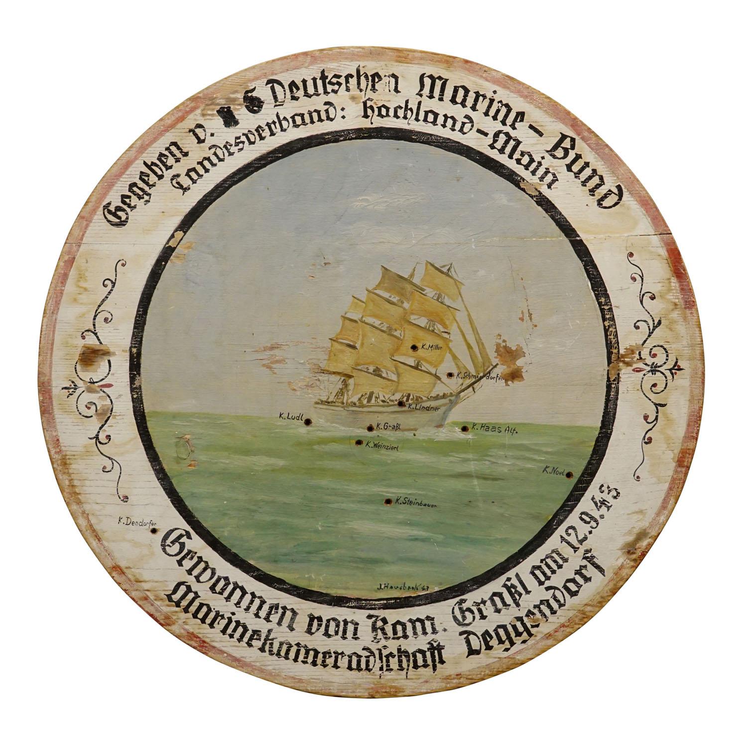 Plaque de cible de chasse de la Ligue allemande de la marine avec navire à voile 1943

Plaque de tir antique en bois avec illustration peinte à la main d'un voilier. Avec les inscriptions manuscrites 