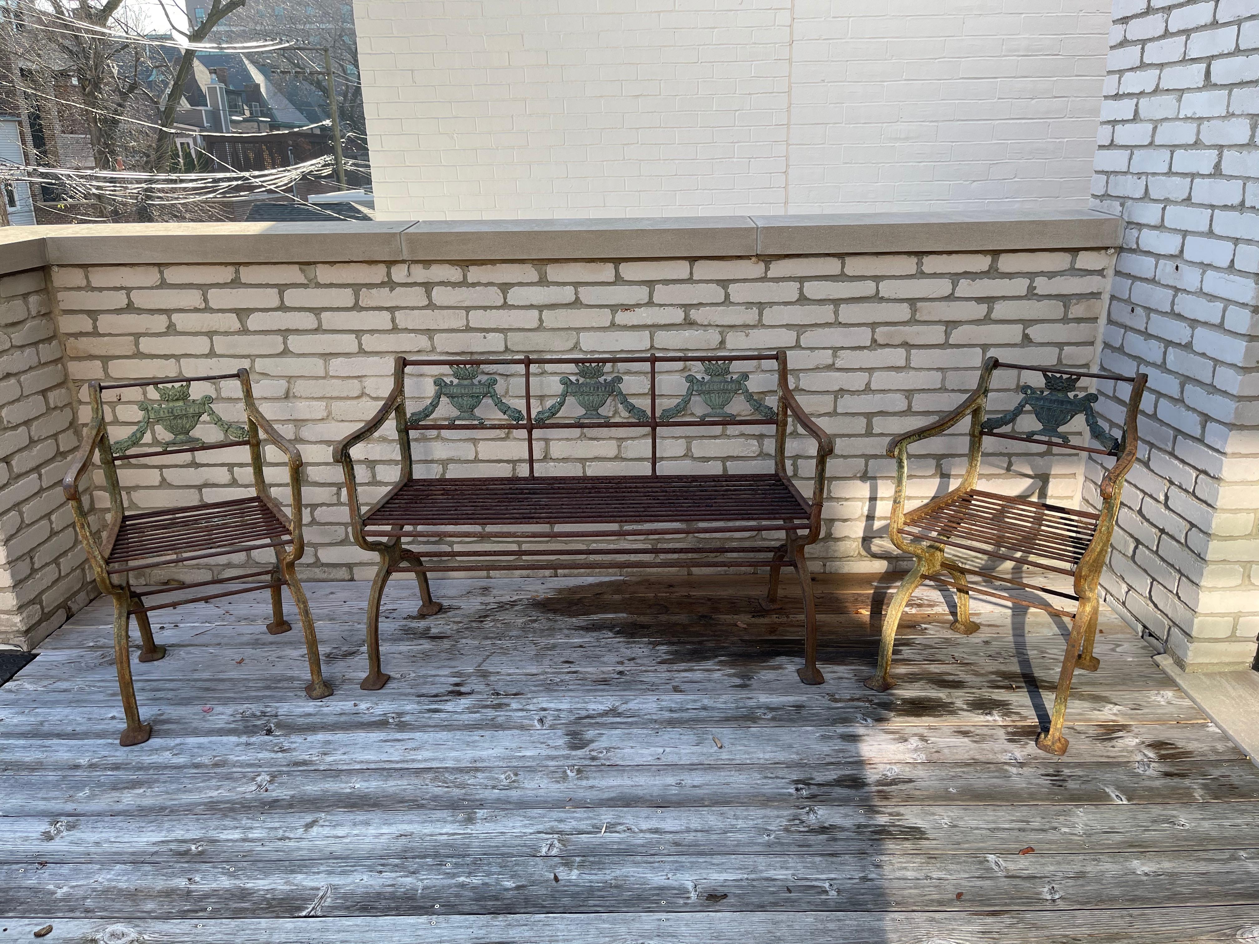 German Neoclassical Iron Garden Bench and Chairs after Karl Friderich Schinkel For Sale 1