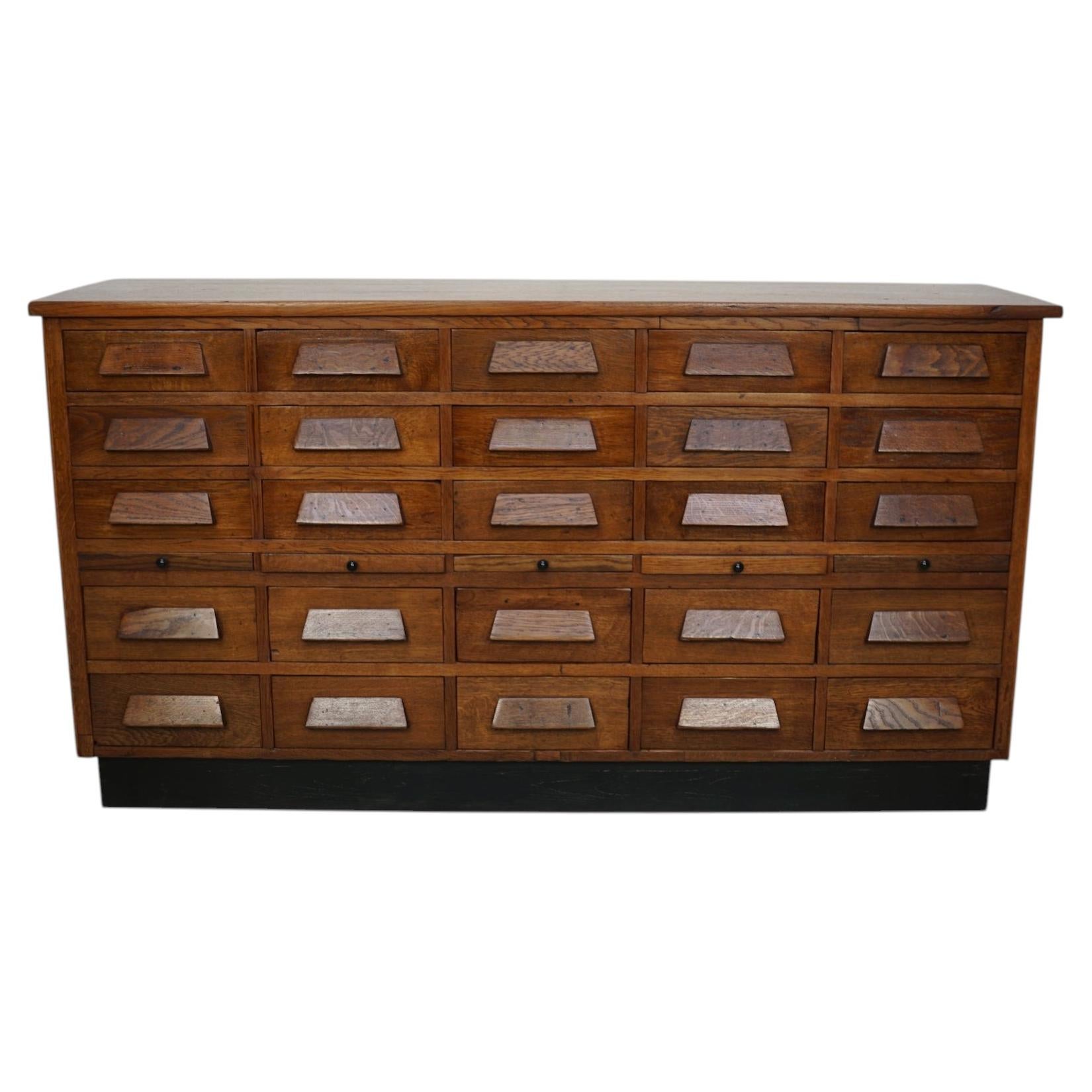 Apothekerschrank bzw. Sideboard aus deutscher Eiche, 1930er Jahre