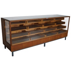Meuble de magasin de mercerie en chêne et hêtre allemand, années 1950